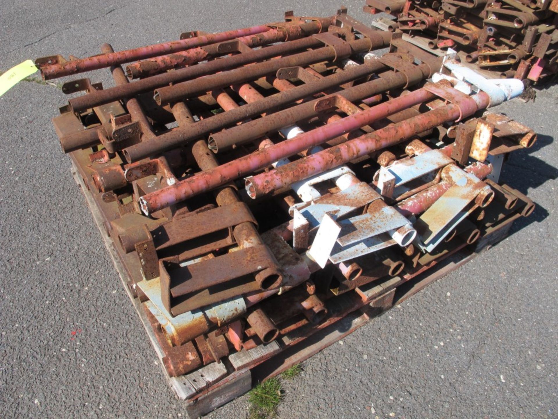 Lot Including: (200) Stanchion Pin (Waco #2003); (230) Guardrail Stanchion 40" (Waco #3105.24 - - Image 3 of 6