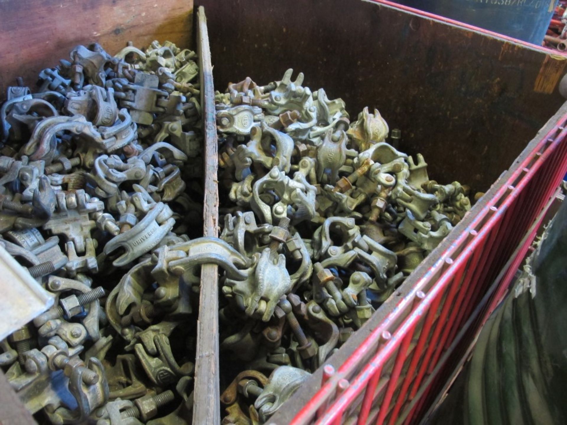 Lot Including: (850) Swivel Clamp (Waco #401 - Weight 2550); (700) Rigid Clamp (Waco #402 - Weight - Image 4 of 4