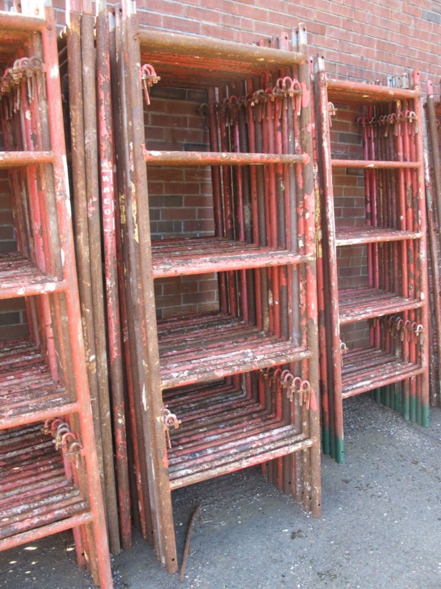 Lot of High Frames Including: (56) 29" Wide x 3' High (Waco #123 - Weight 1120); (84) 29" Wide x - Image 3 of 8