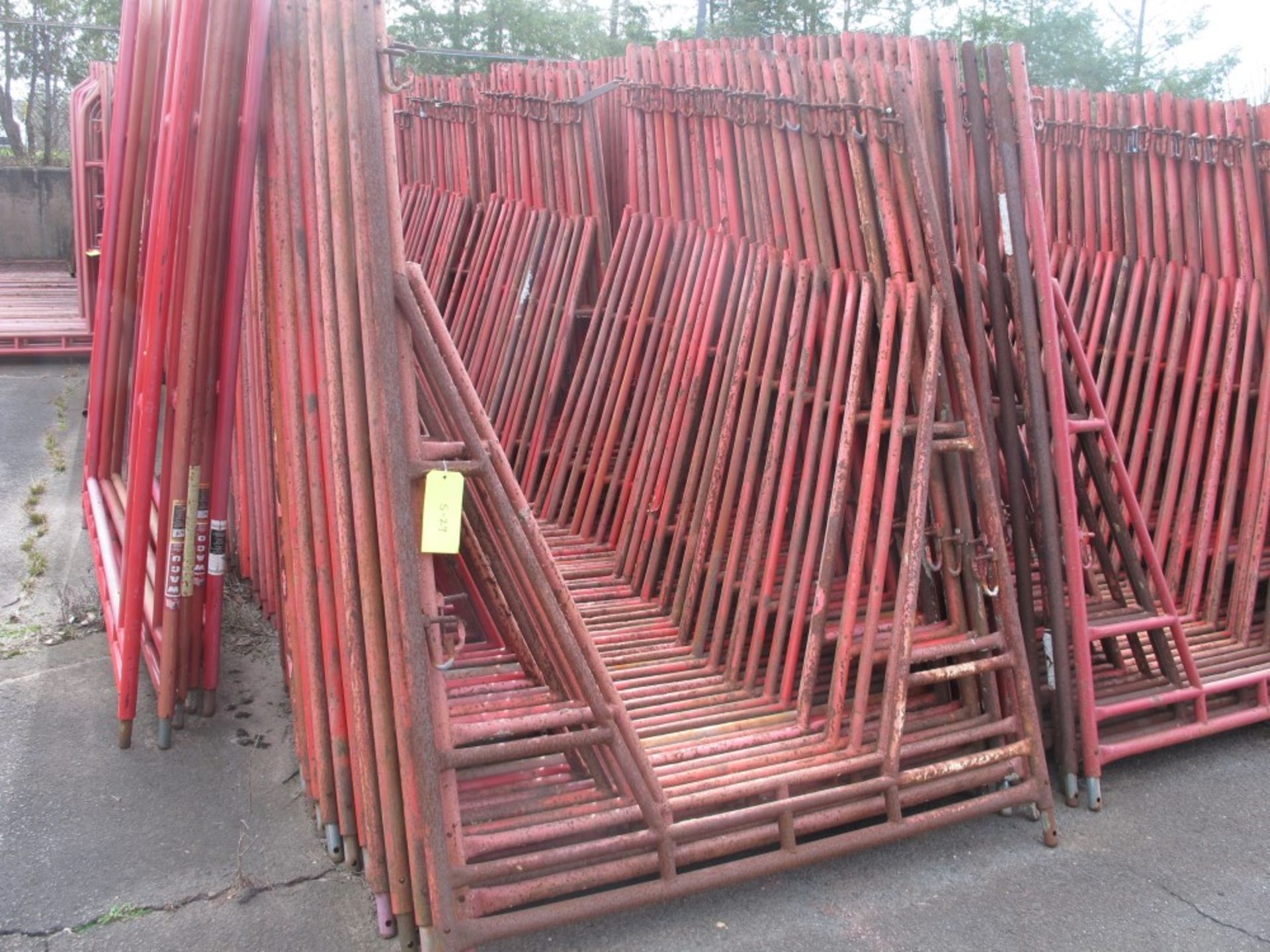 Lot of (300) Wide Frame 6'7" High x 5' Wide (Waco #156.05)