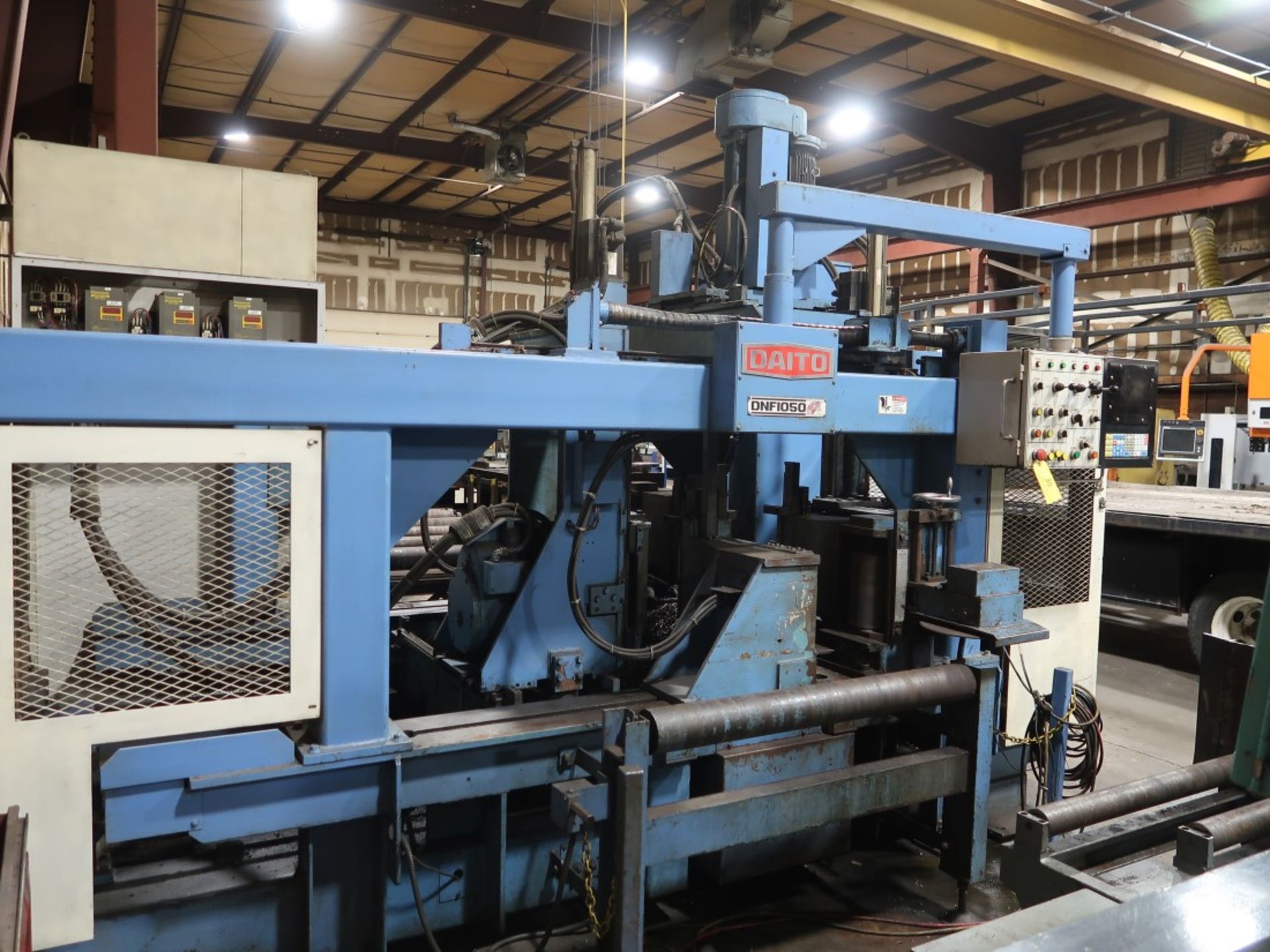 1999 Daito 40" x 20" 3-Spindle Model DNF1050 CNC Beam Drill, Beam Width 6" to 40 1/2", Max Beam - Image 2 of 7