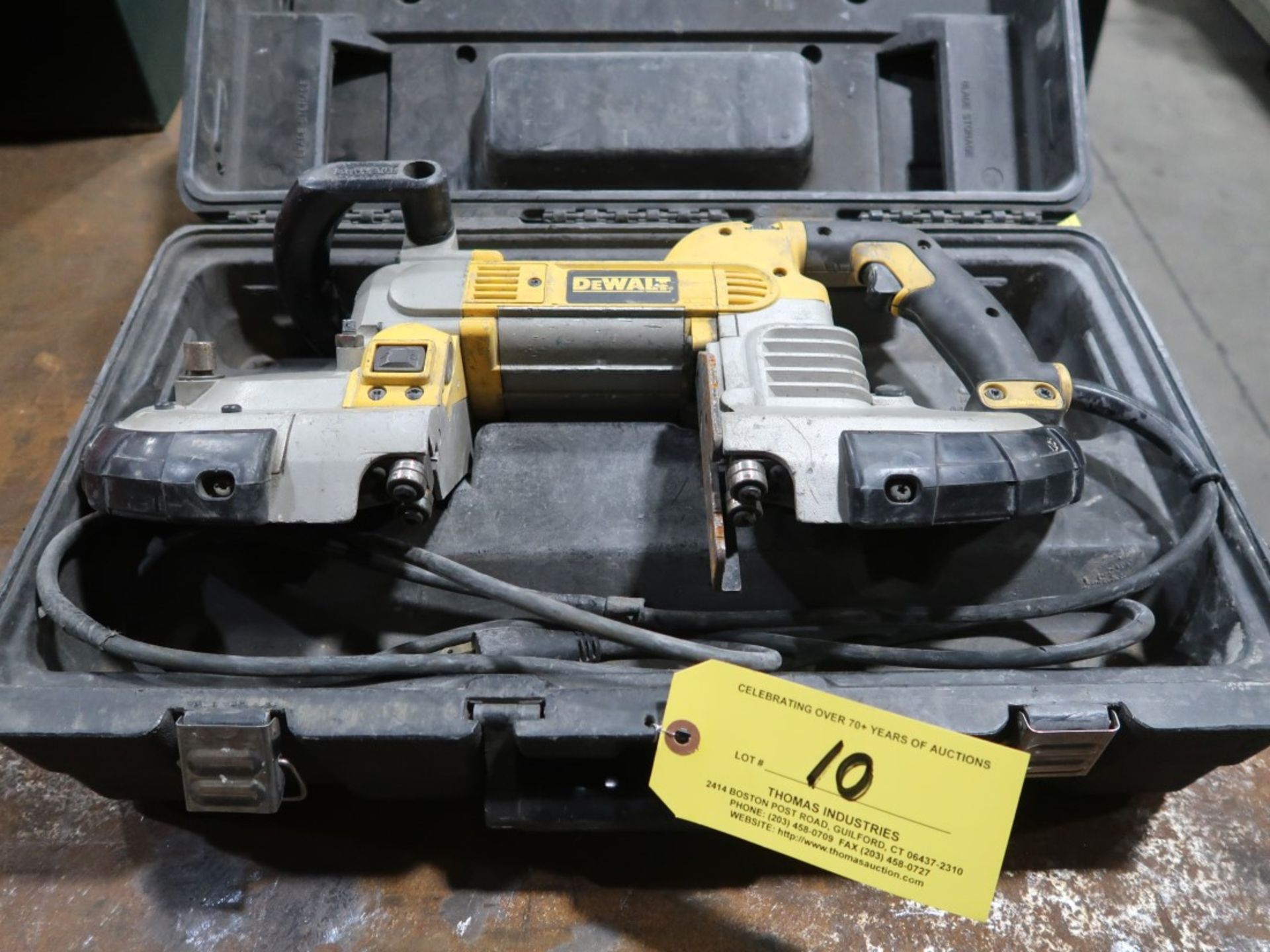 DeWalt Model DWM120 5" Deep Cut Variable Speed Portable Band Saw w/ Case