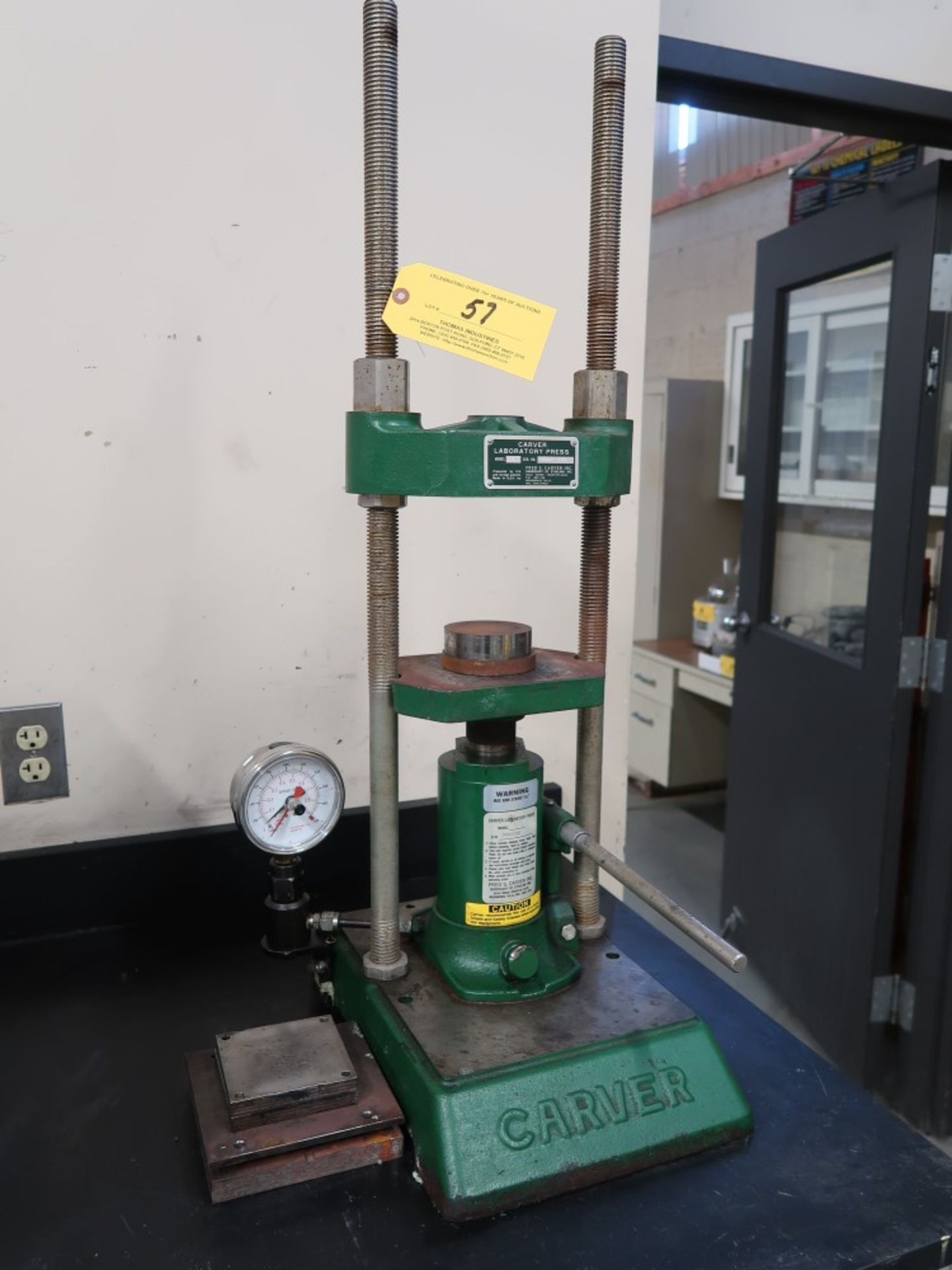 Carver Laboratory Press Model C S/N 34000-228