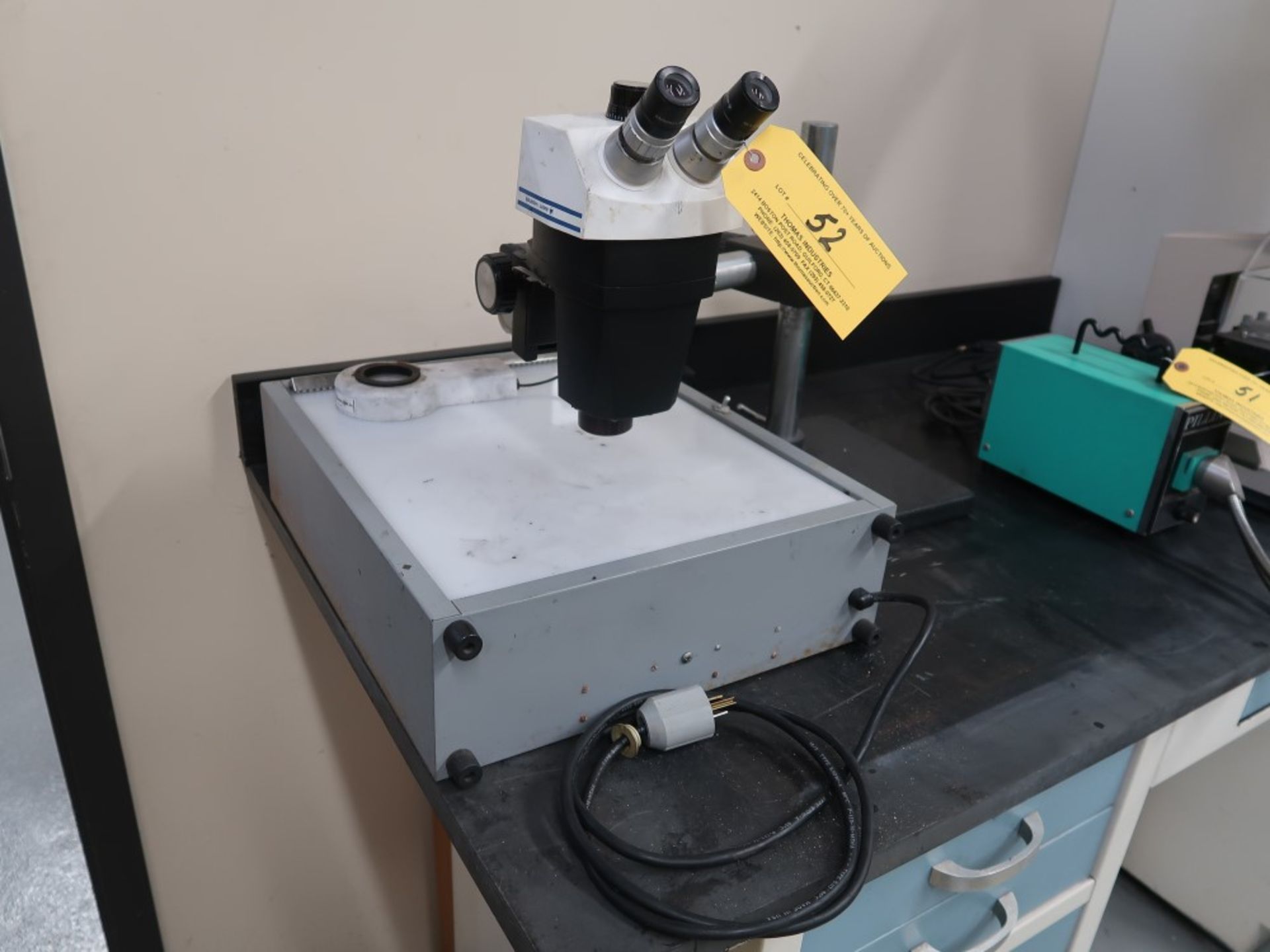 Bausch & Lomb 10X WF Stereo Zoom Microscope w/ Stand - Image 2 of 5