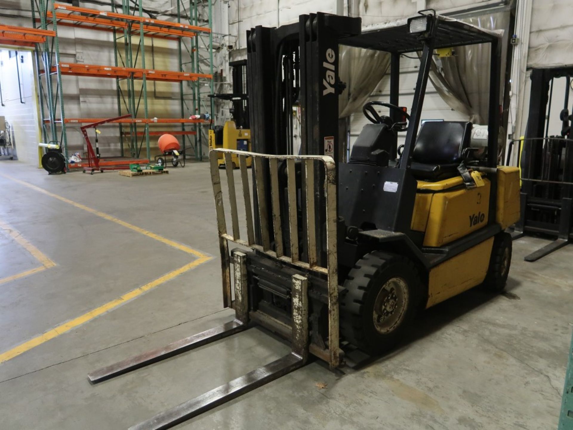 Yale Model GLP050TENUAE080 5,000 Lb Cap LPG Forklift (DELAYED DELIVERY 6/14) - Image 2 of 7