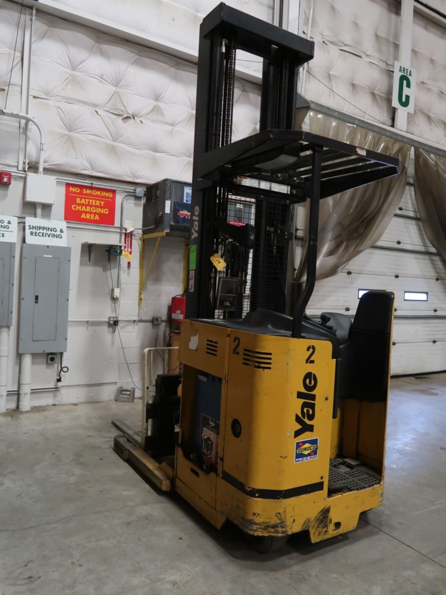 Yale Model NDR030GANL36TE138 Electric Stand Up Reach Truck S/N A861N01568X, 3,000 Lb Cap, Max Height - Image 5 of 7