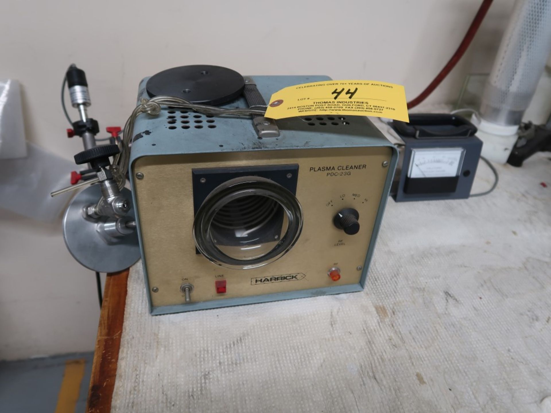 Harrick Plamsa Cleaner Model PDC-23G w/ Vacuum Pump and Test Stand