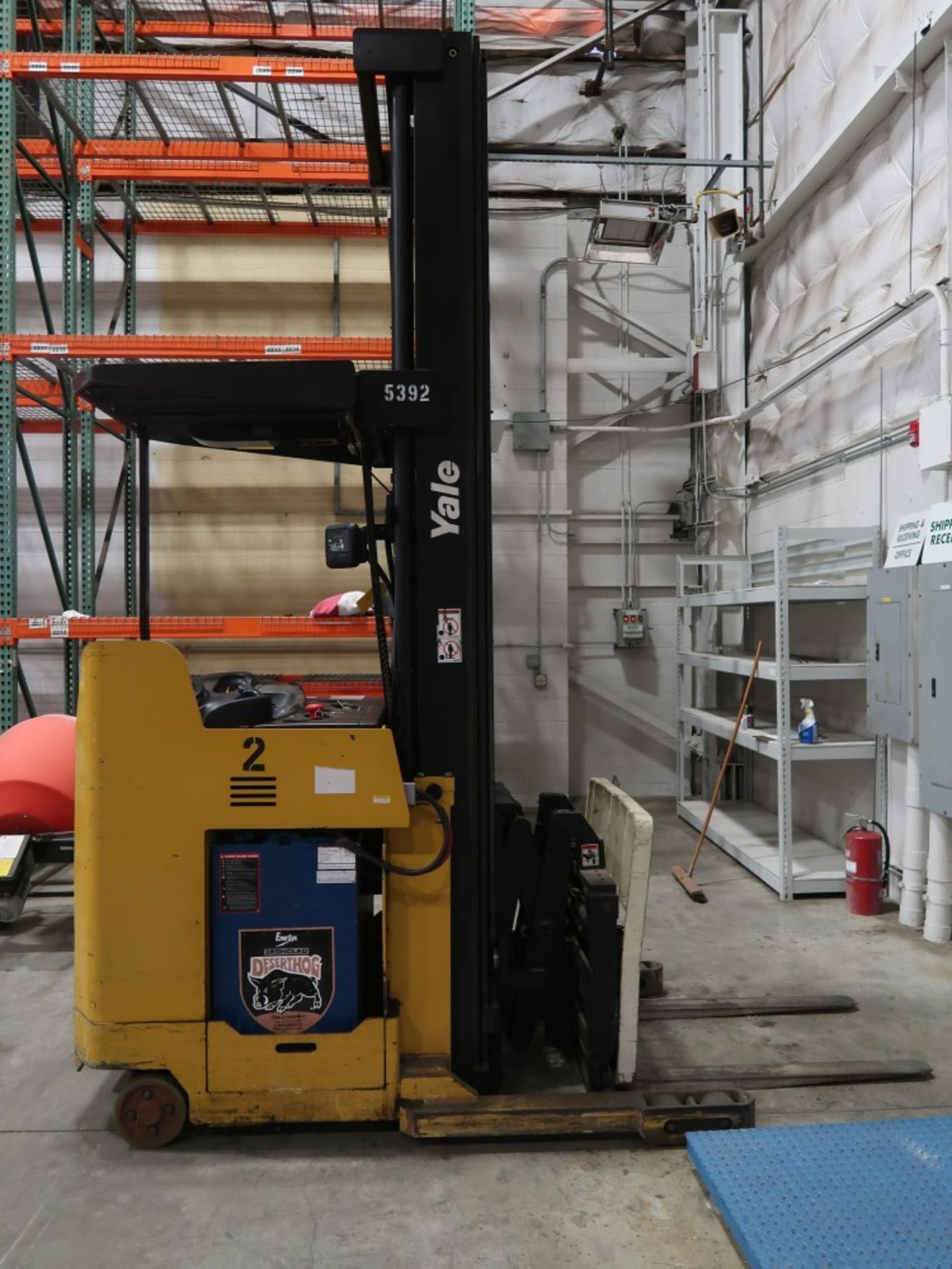 Yale Model NDR030GANL36TE138 Electric Stand Up Reach Truck S/N A861N01568X, 3,000 Lb Cap, Max Height - Image 2 of 7
