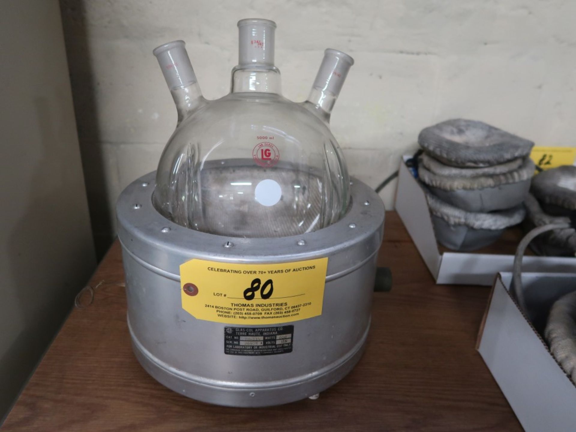 9" Dia Glas-ColApprataus Botton Heating Mantle w/ LG 5000 ML 3 Neck Flask S/N 26975 600 Watts - Image 2 of 3