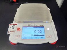 Ohaus Scout STX1202 Portable Balance