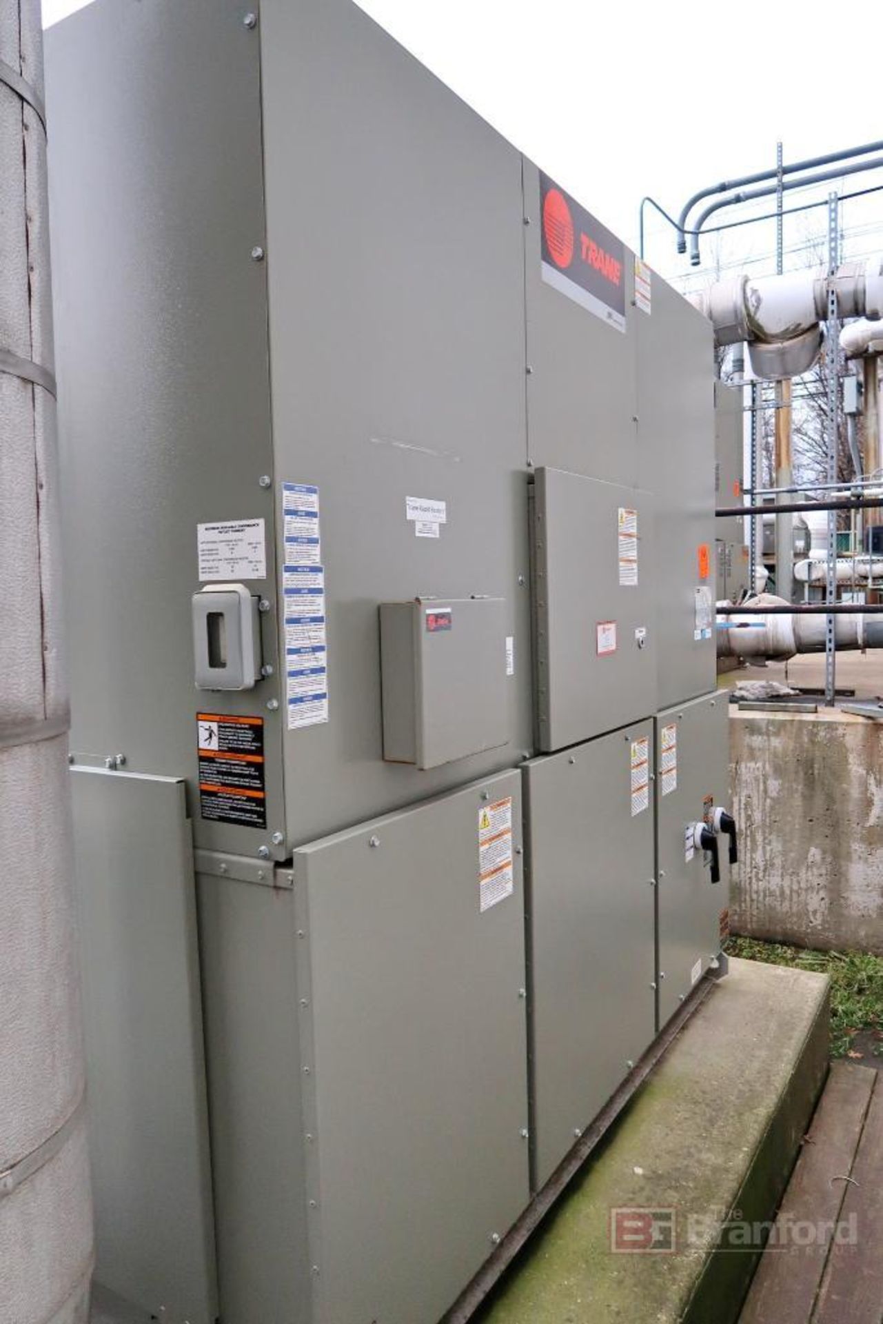 Trane 250-Ton Air Cooled Chiller - Image 8 of 9