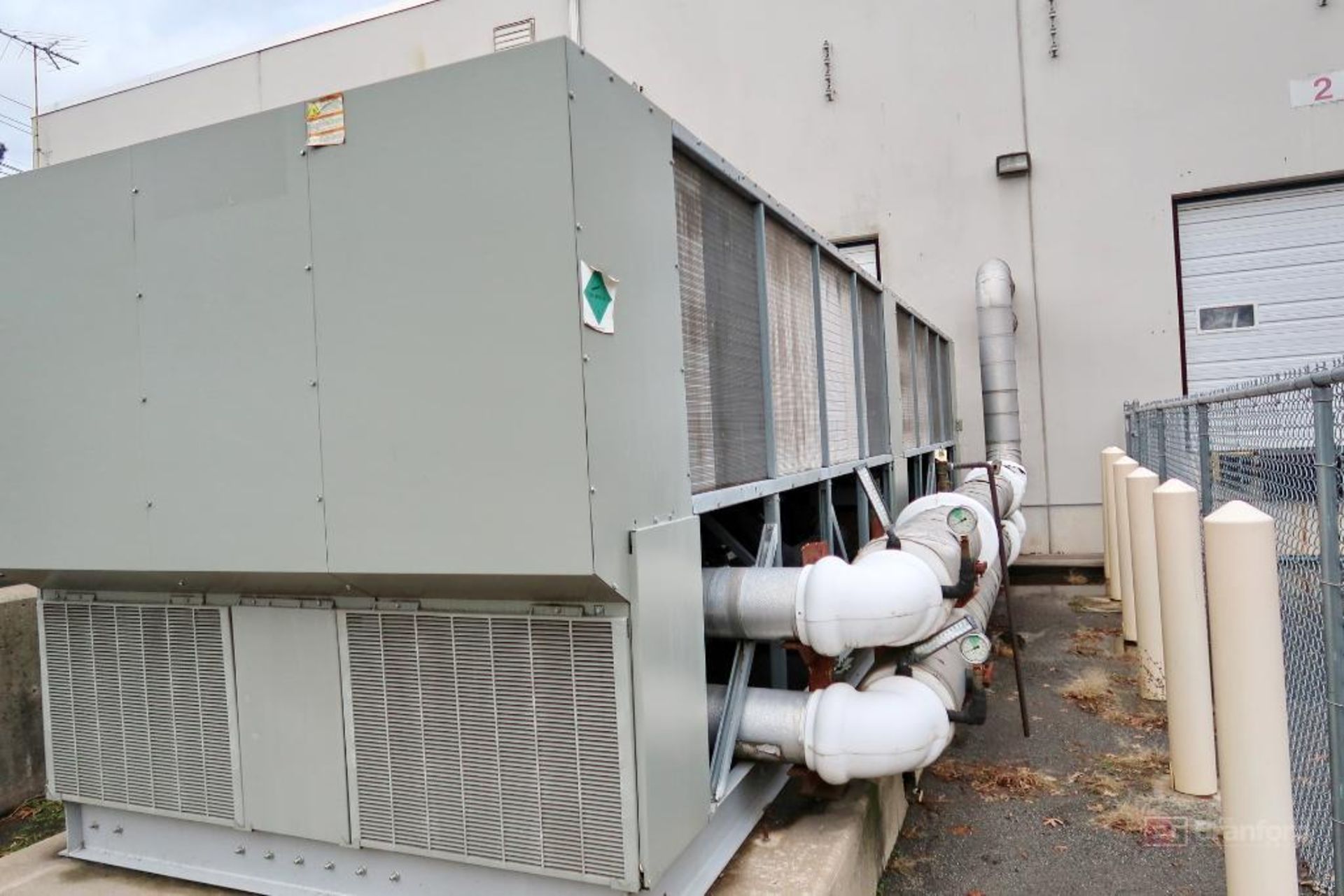 Trane 250-Ton Air Cooled Chiller - Image 4 of 9