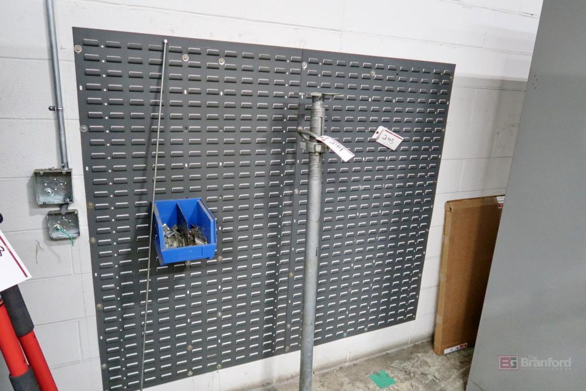 Quantum Storage System Wall Mounted Bin Holder