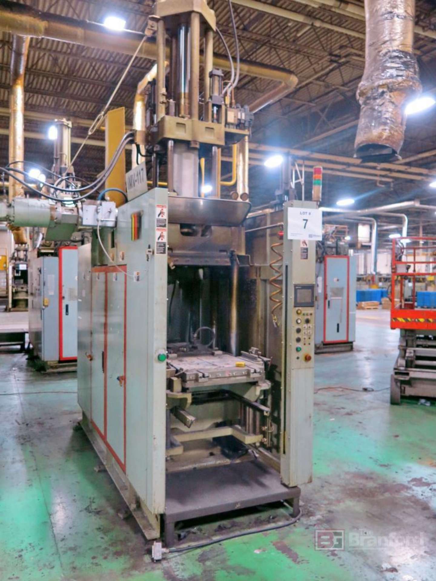 Sankyu Injection Machine Sanyu 2.5L Vertical Rubber Injection Molding Machine, Type STI-2.5 ...