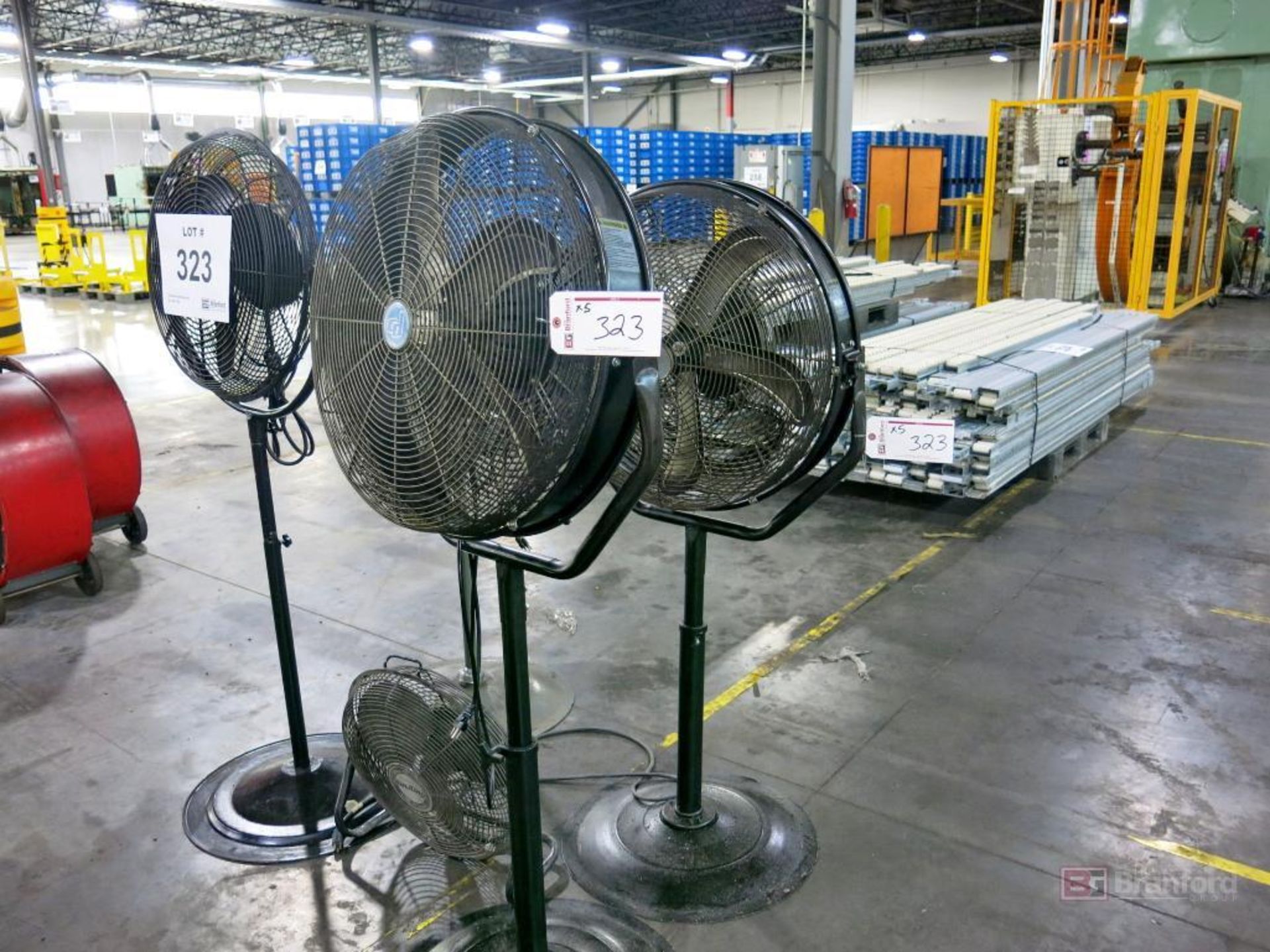 Lot of Assorted Fans - Image 2 of 2