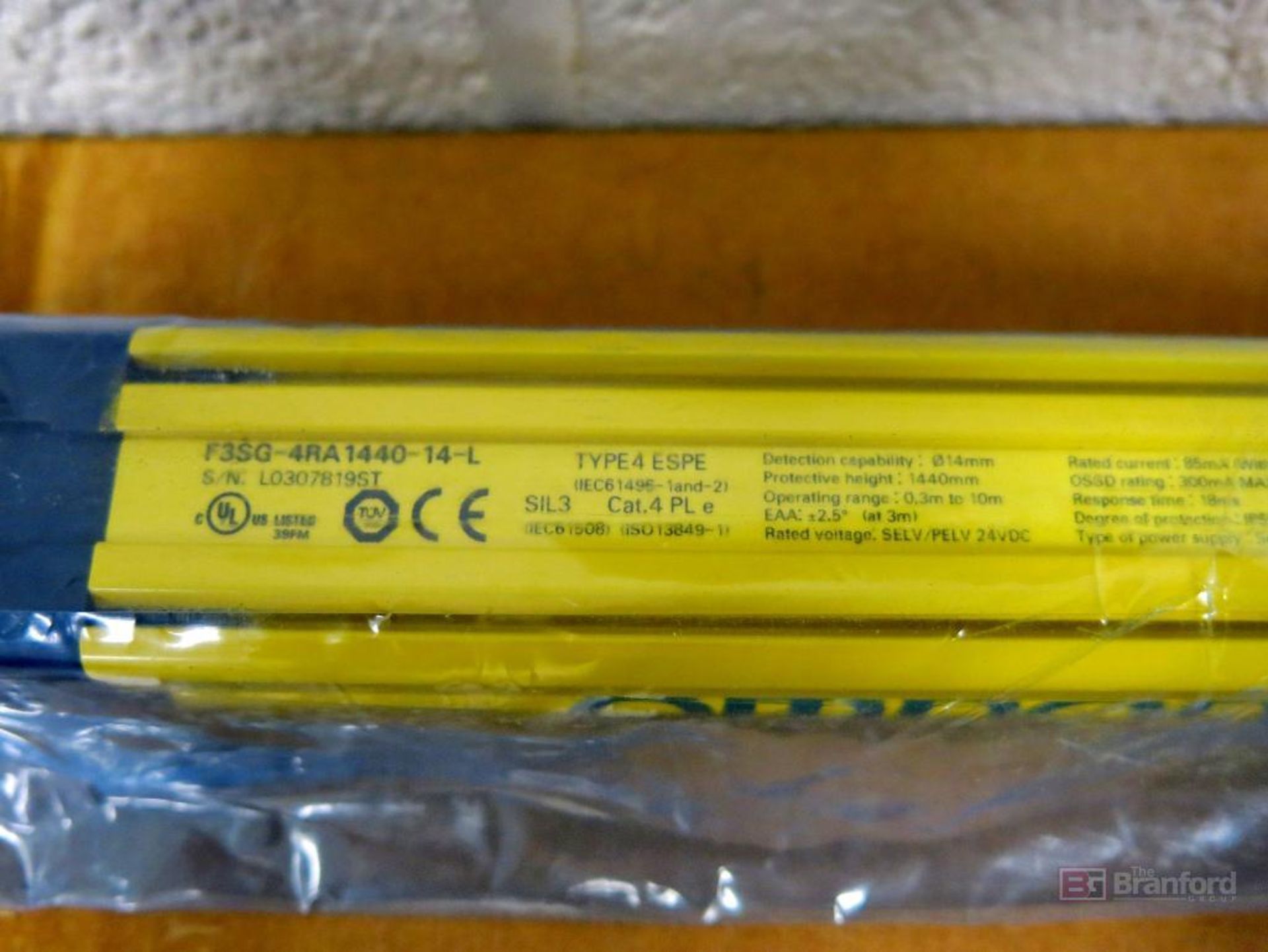 Lot of Omron Model F3SJ-A1265P20D Safety Curtains - Image 3 of 3