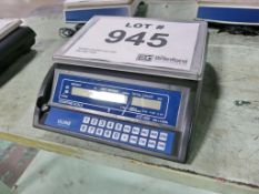 Uline Model JCE-30K 60 Lb Cap. Digital Counting Scale
