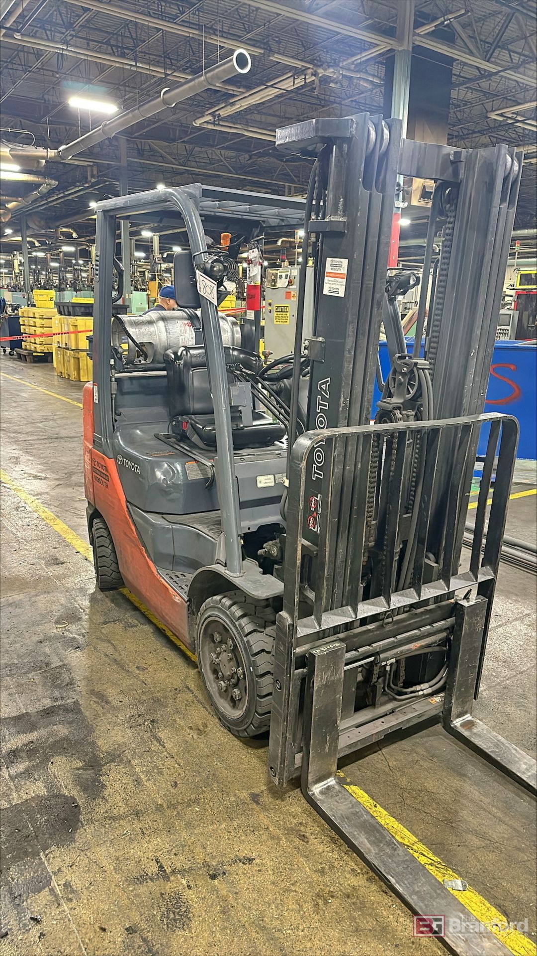 Toyota 4500-Lb Cap. Model 8FGCU25 Forklift - Image 3 of 6