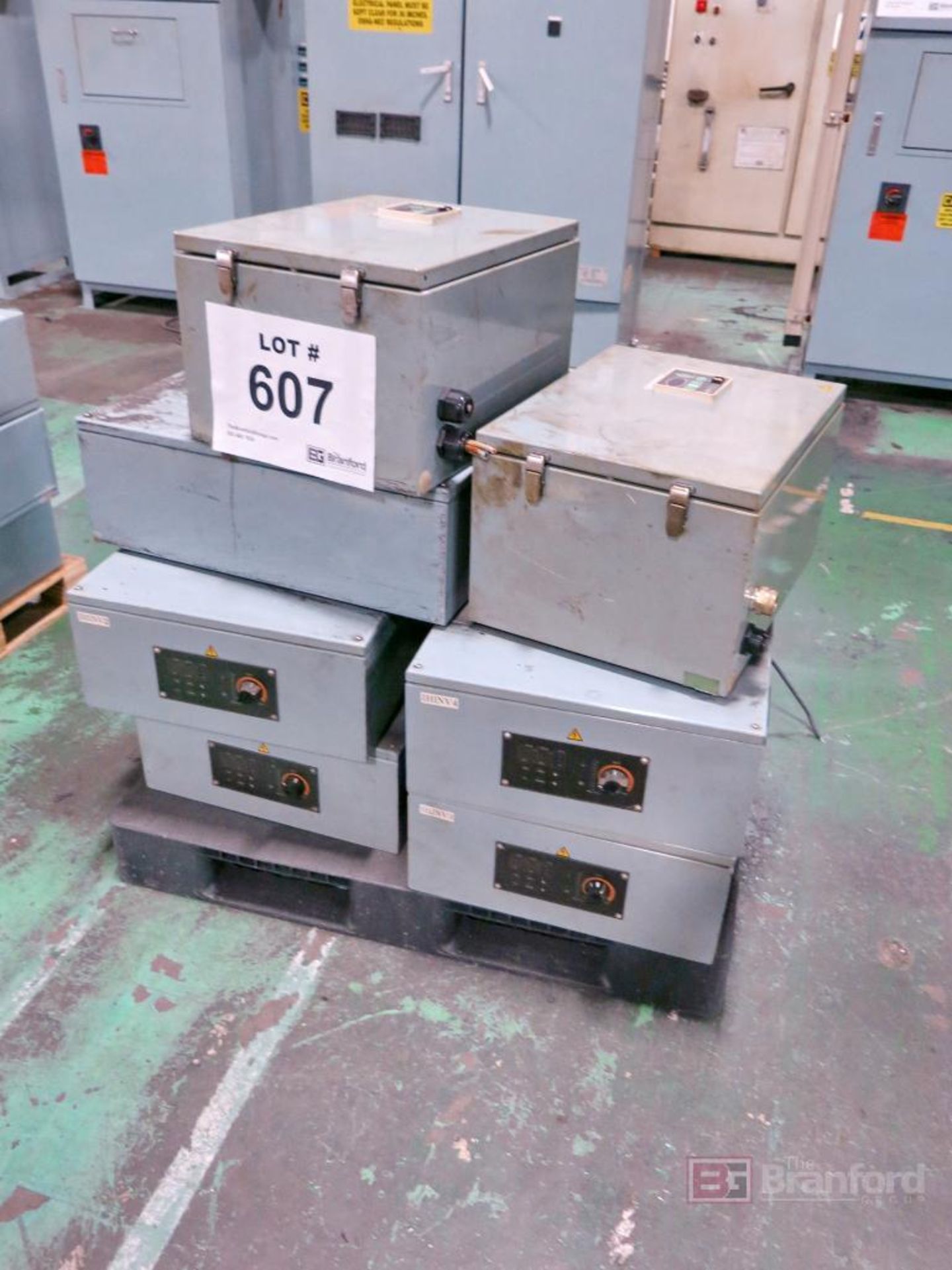 Lot of Temperature Control Boxes - Image 3 of 4