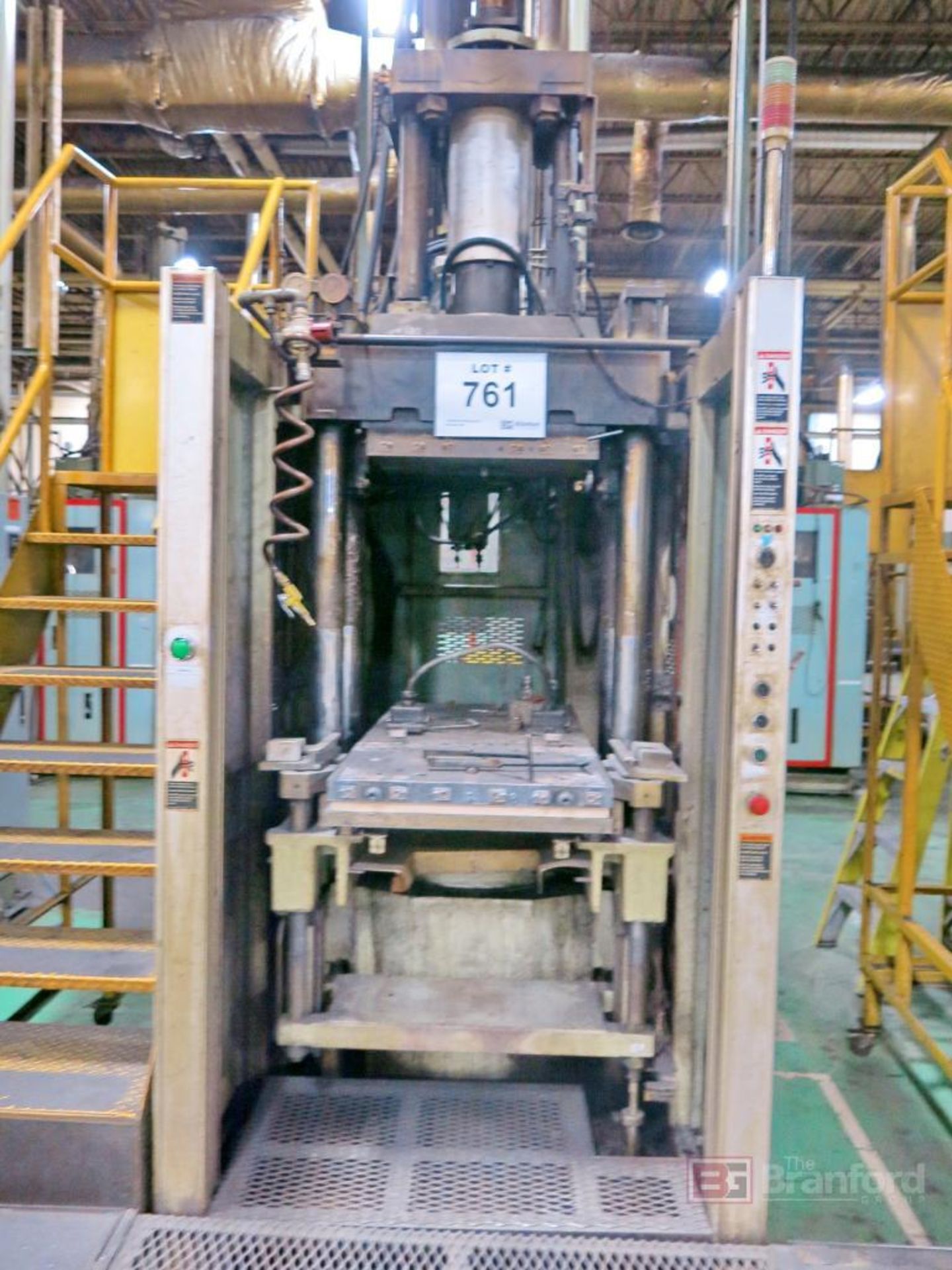 Sanyu Model STI-1.6-220VG3 1.6l Vertical Rubber Injection Mold Machine - Image 2 of 4