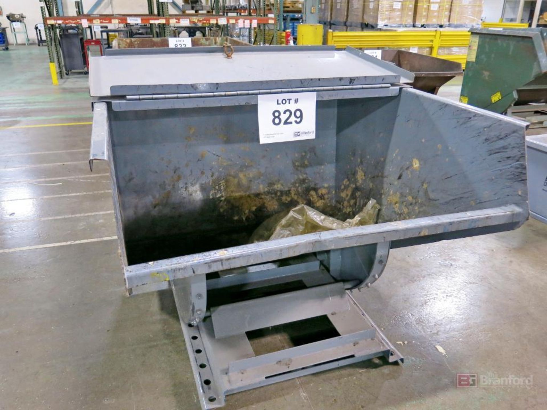 Wright Model 20055 Forklift Mount Self-Dumping Hopper w/ Lid - Image 2 of 2