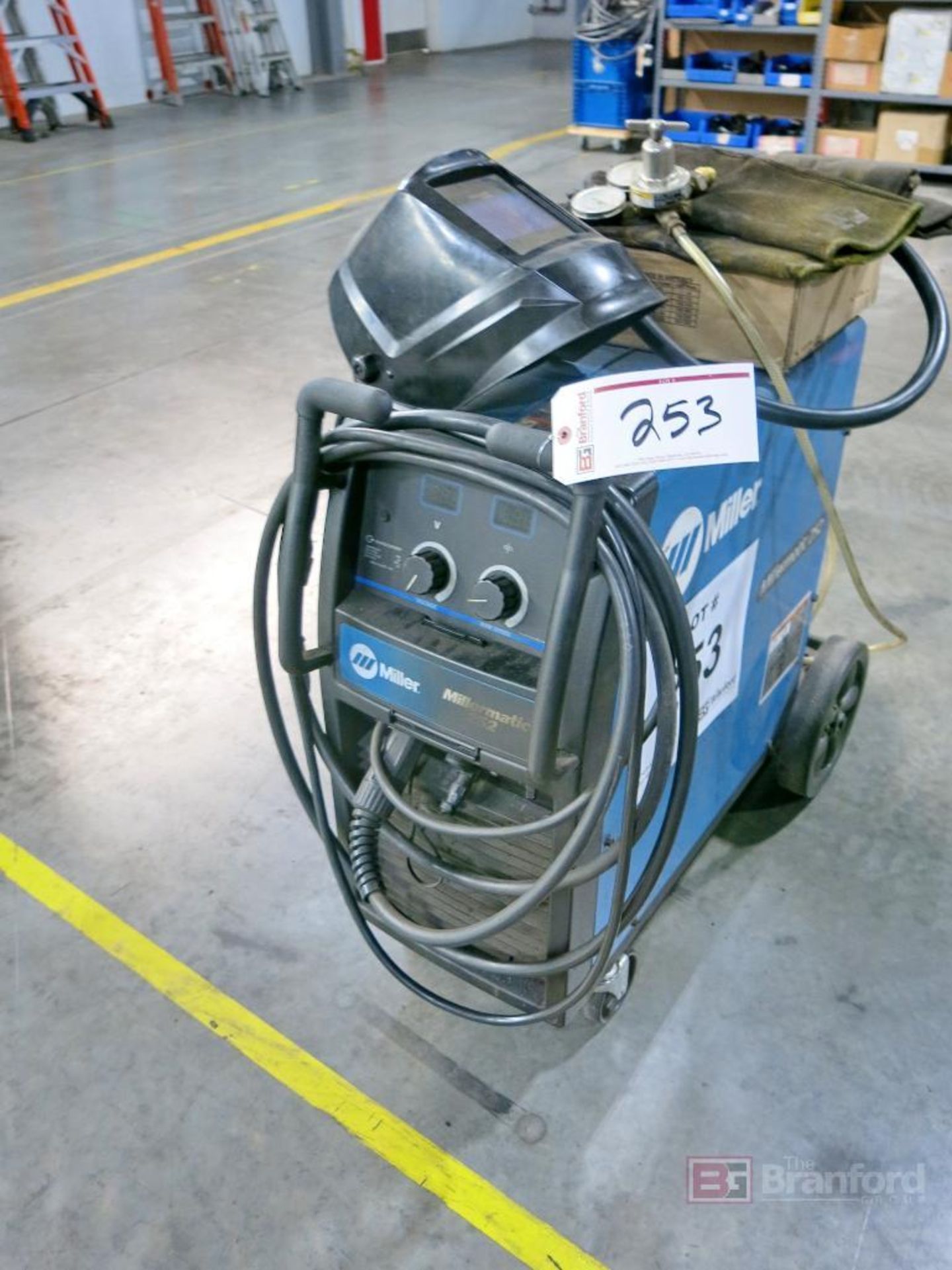 Miller Millermatic Model 252 Welder