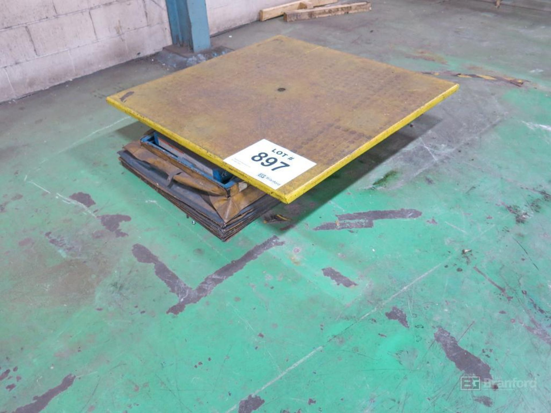 Pallet Rotator On Electric Scissor Lift