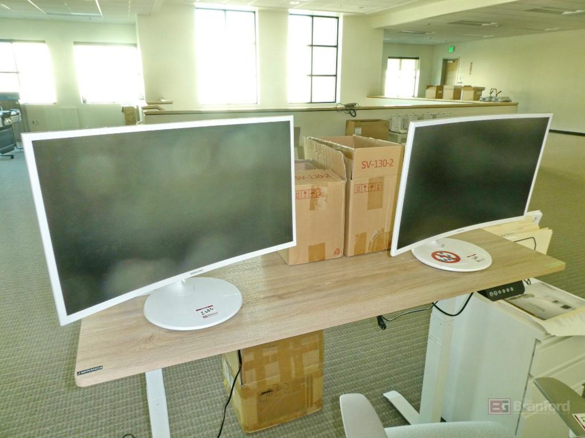 (4) Samsung curved monitors - Image 4 of 6