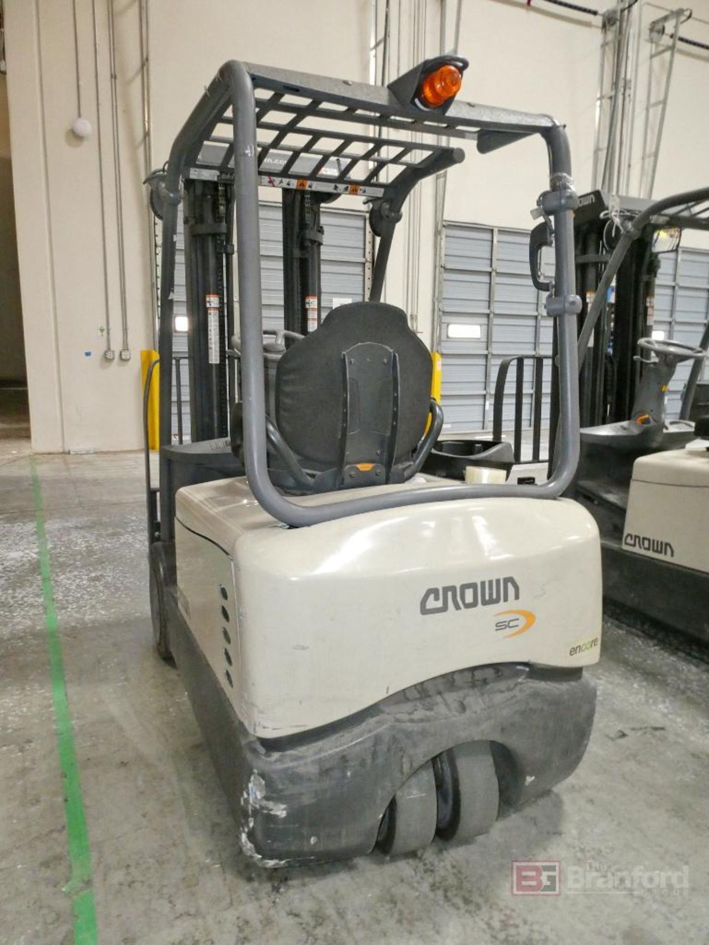 Crown Model SC5245-40, 3 Wheel Electric Fork Truck - Image 4 of 9