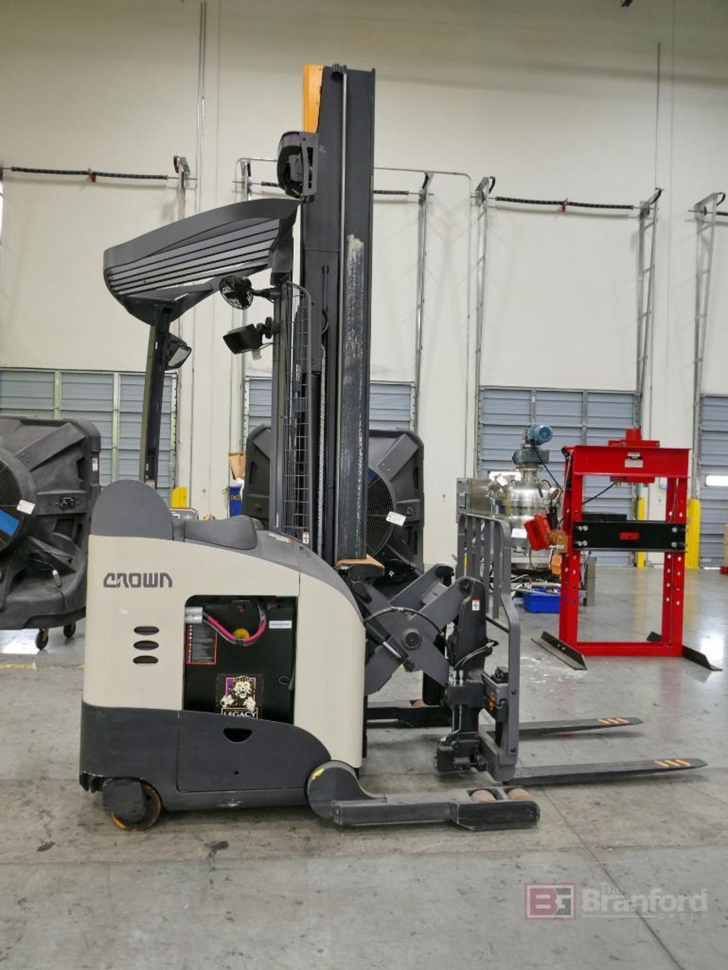 Crown Model RM6025-45, Electric Reach Forklift