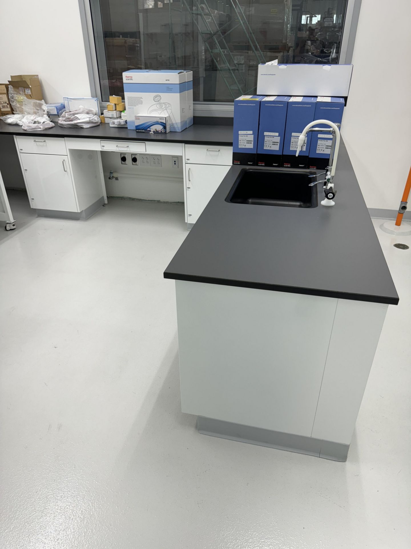 Lab Casework - Image 6 of 13