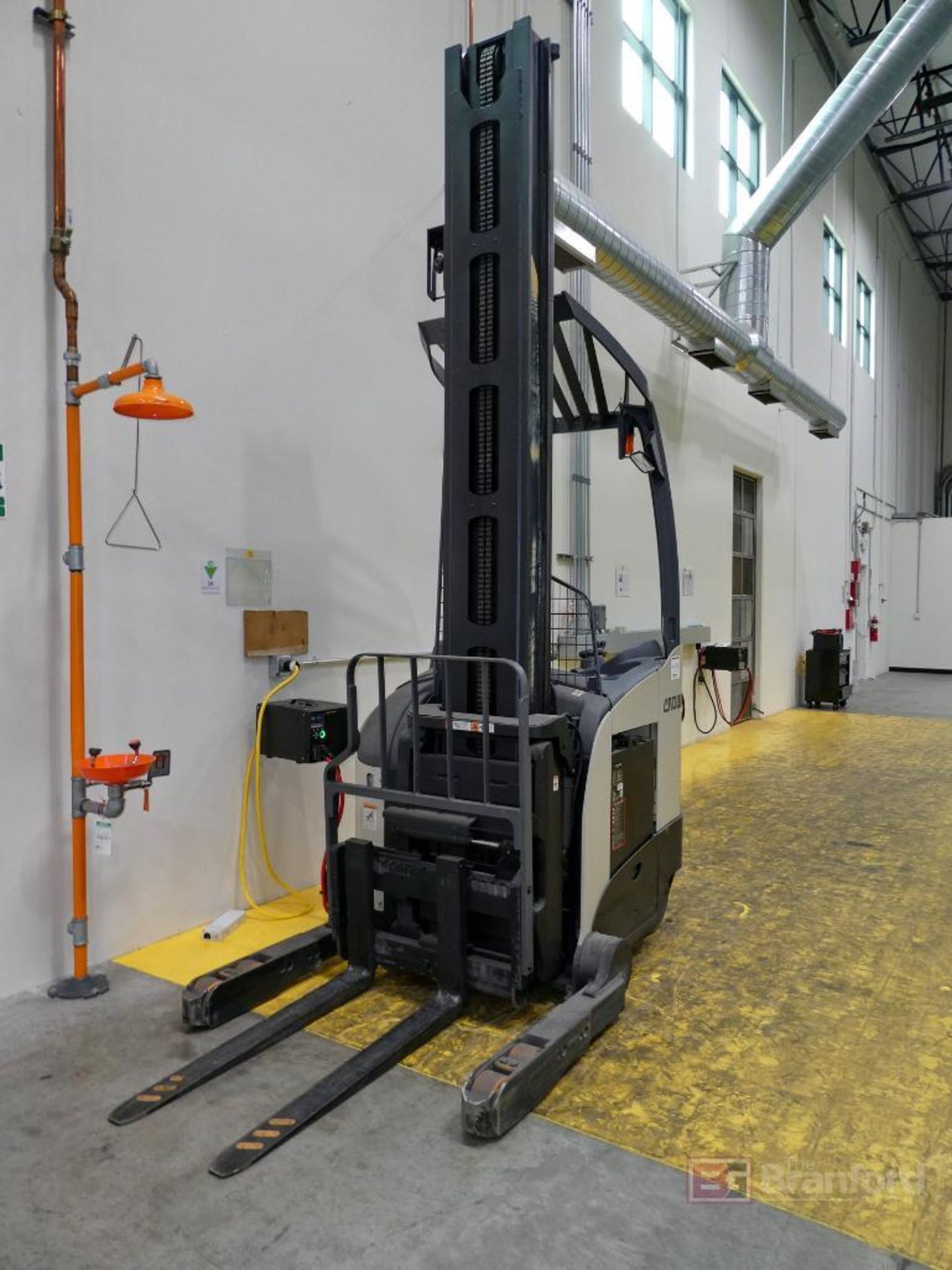 Crown Model RM6025-45, Electric Reach Forklift - Image 2 of 10