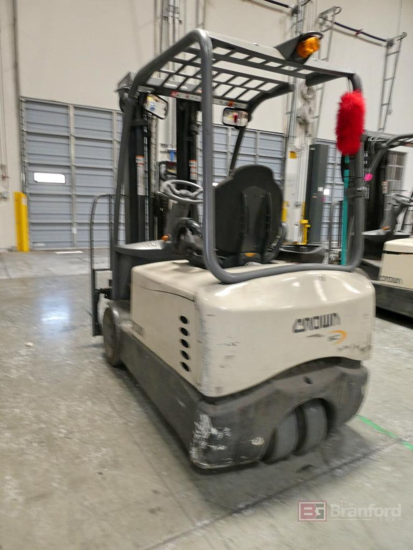 Crown Model SC5245-40, 3 Wheel Electric Fork Truck - Image 3 of 8