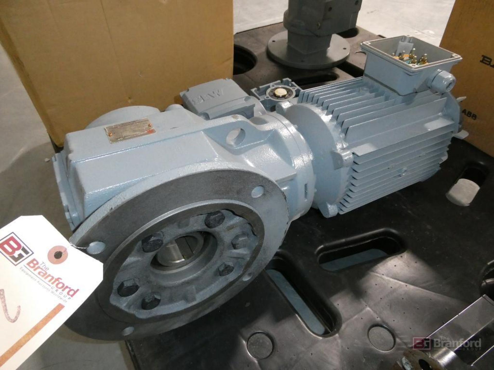 EverGear Model MTJAF67-Y2.2-4P-28-M5A, Gearbox Speed Reducer, Assorted Gear Motors - Image 5 of 10