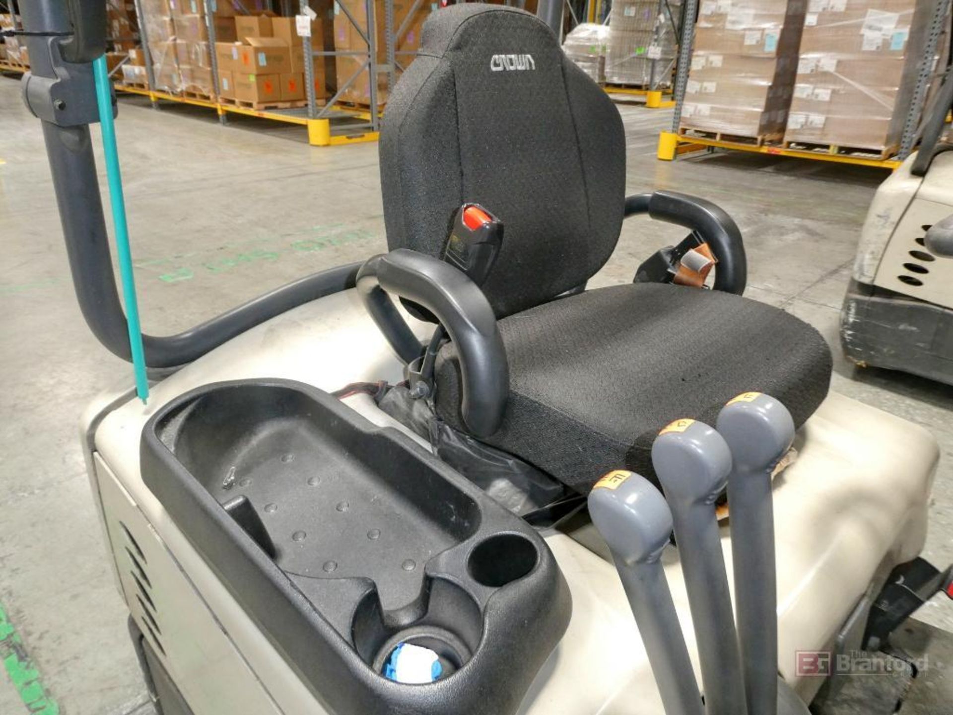 Crown Model SC5245-40, 3 Wheel Electric Fork Truck - Image 4 of 8