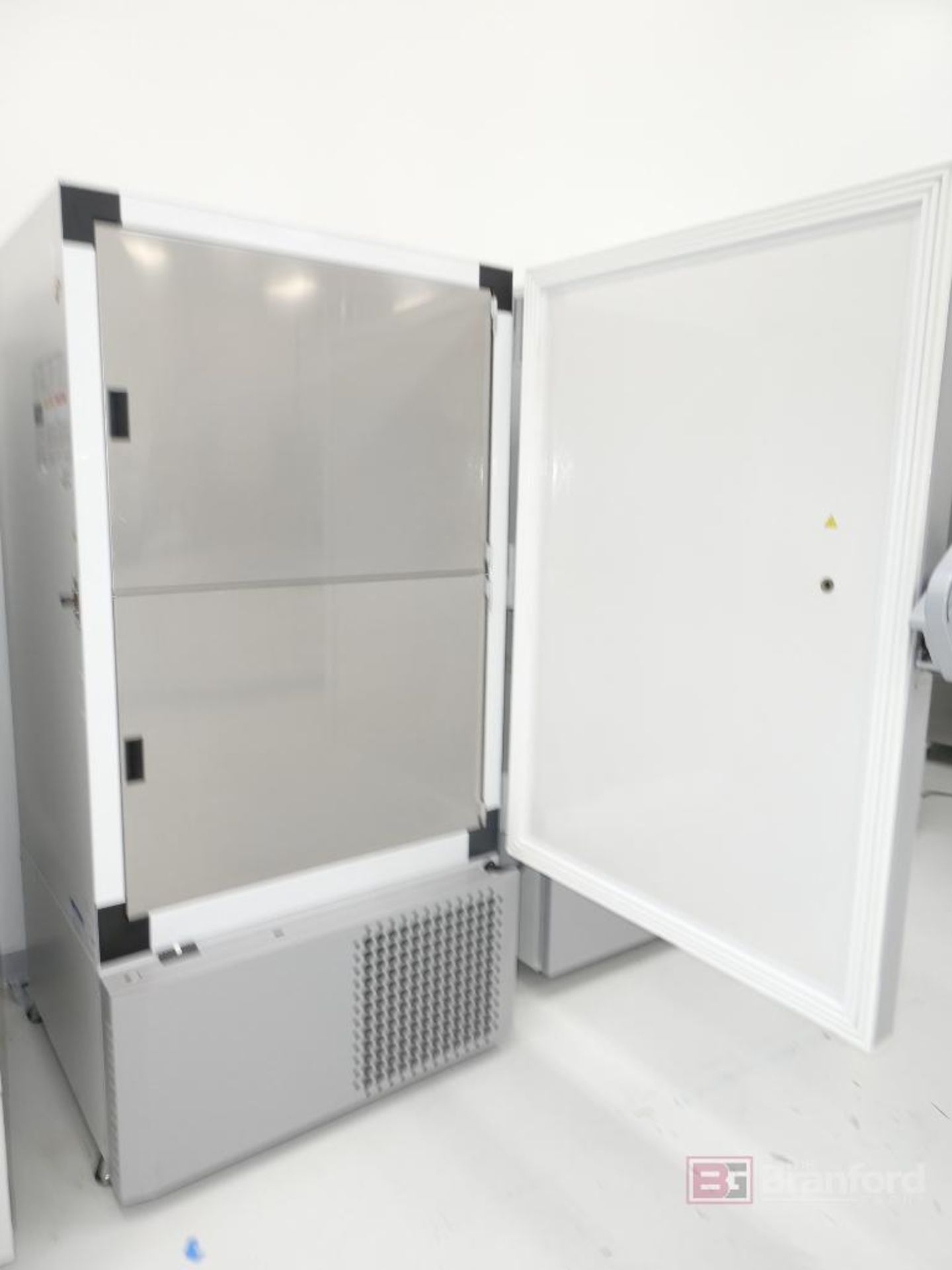 ThermoFisher Scientific Model TSX60086A, TSX Series Ultra-Low Single Door Freezer - Image 3 of 7