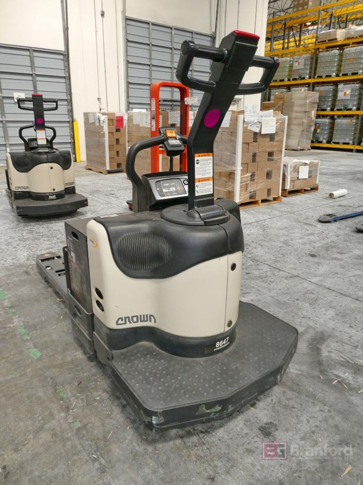 Crown Model PE4500-60, 24V Electric Pallet Jack - Image 3 of 7