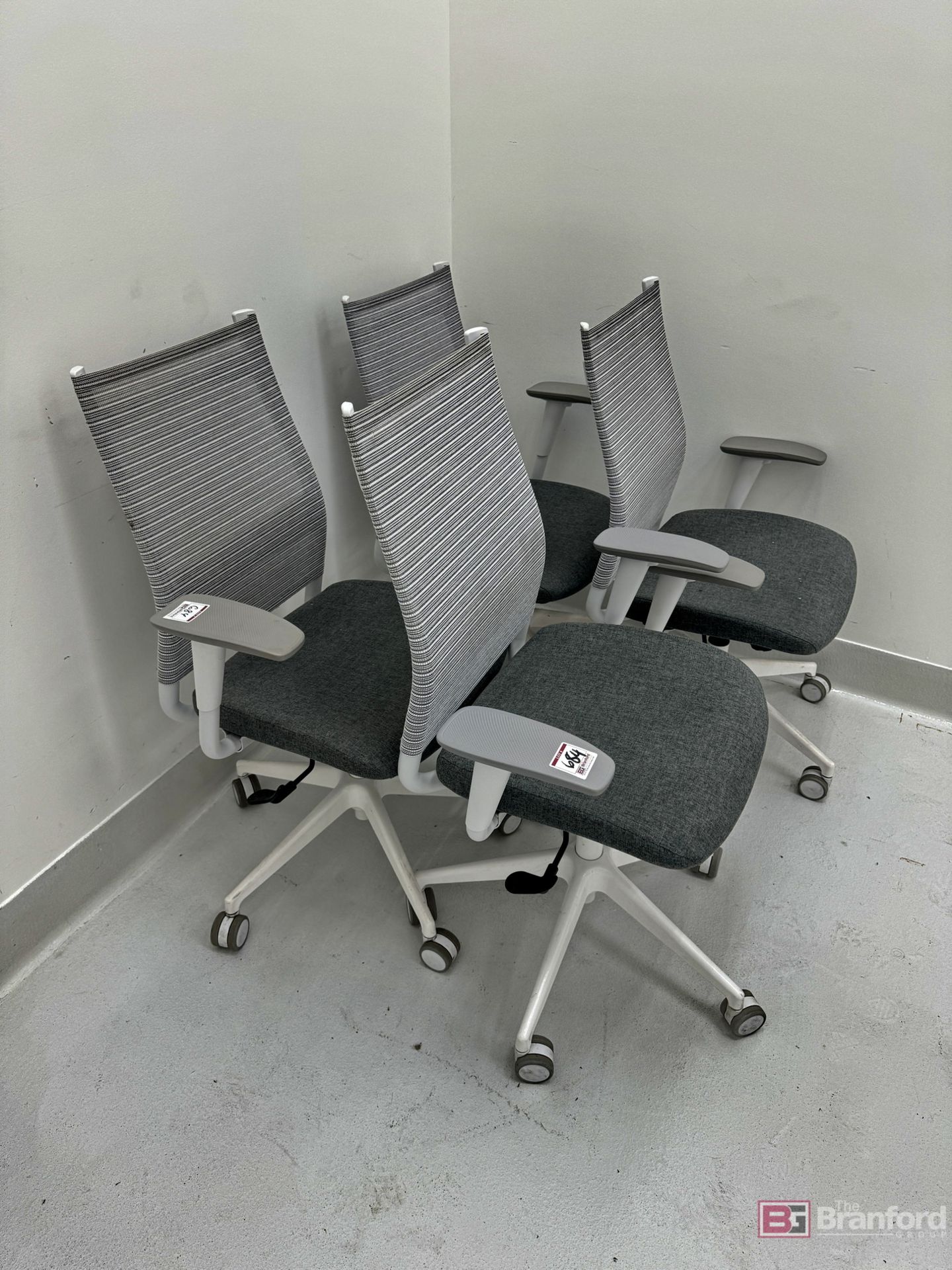 (4) Swivel office chairs - Image 2 of 4