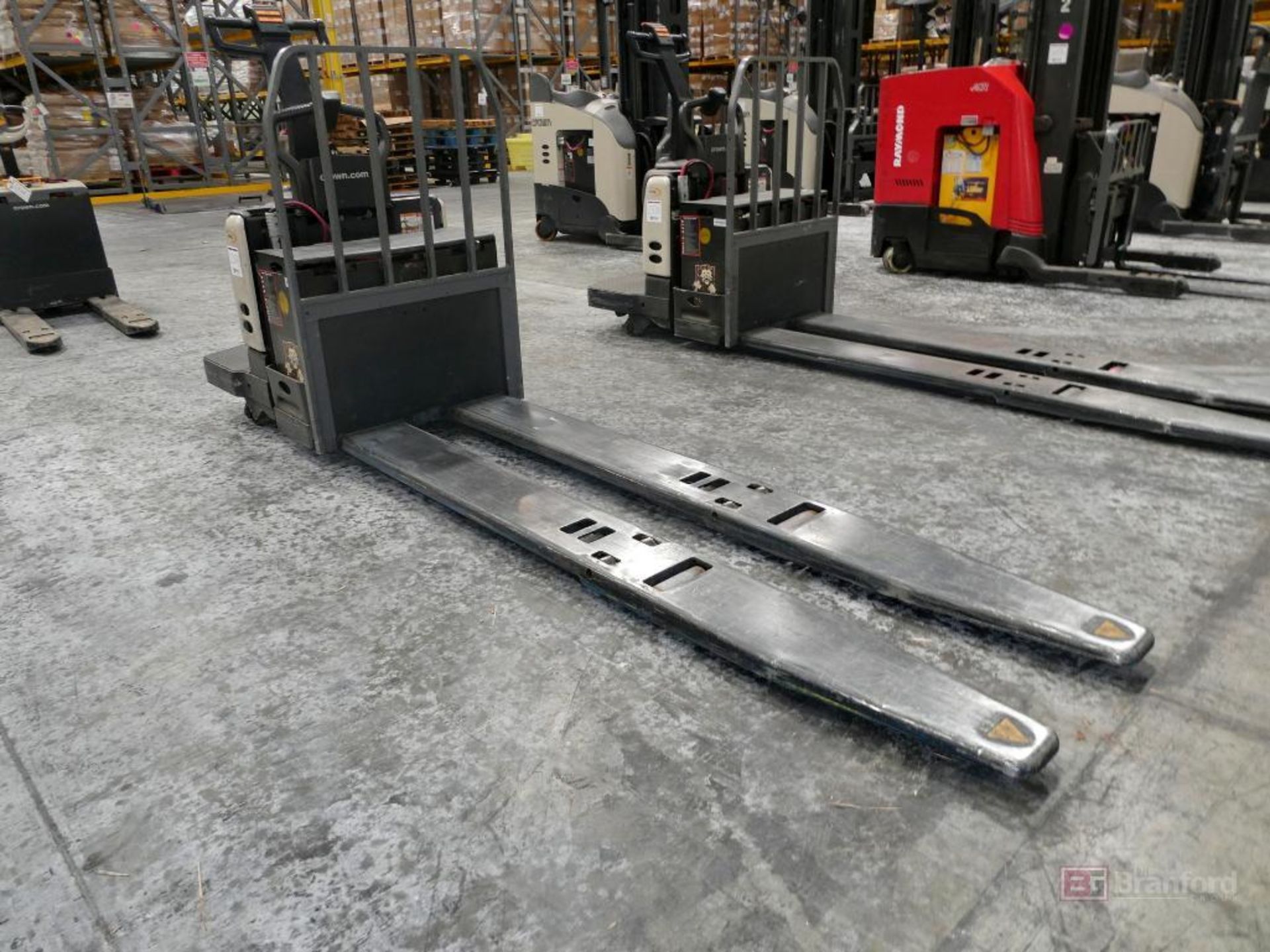 Crown Model PE4500-80, 24V Electric Pallet Jack - Image 2 of 8