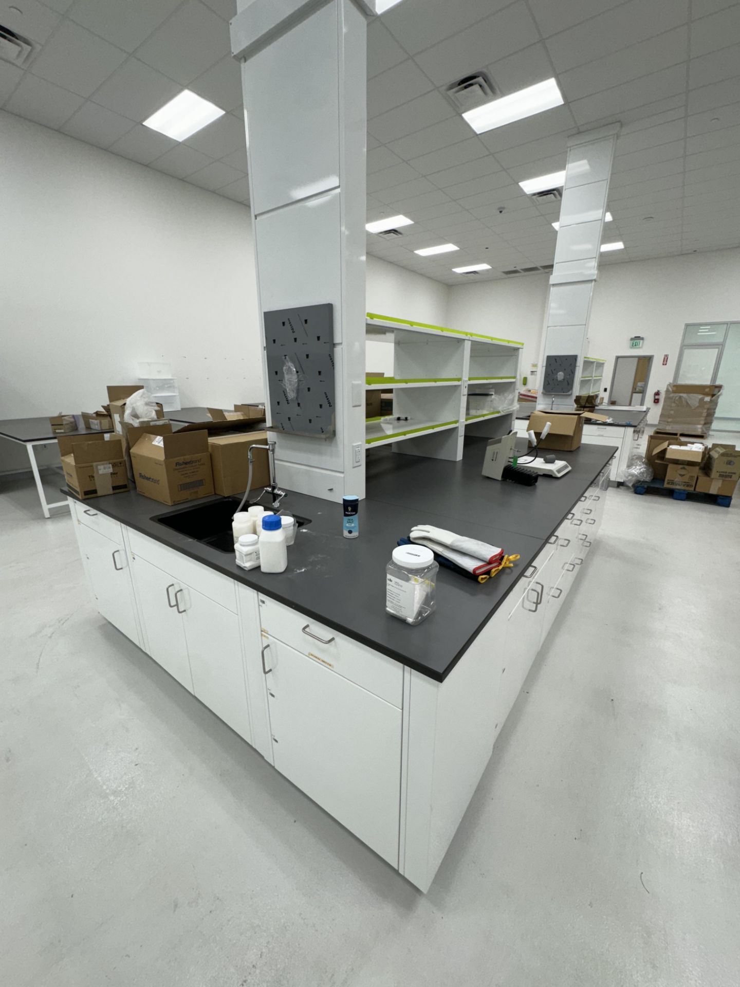 Lab Casework - Image 10 of 13