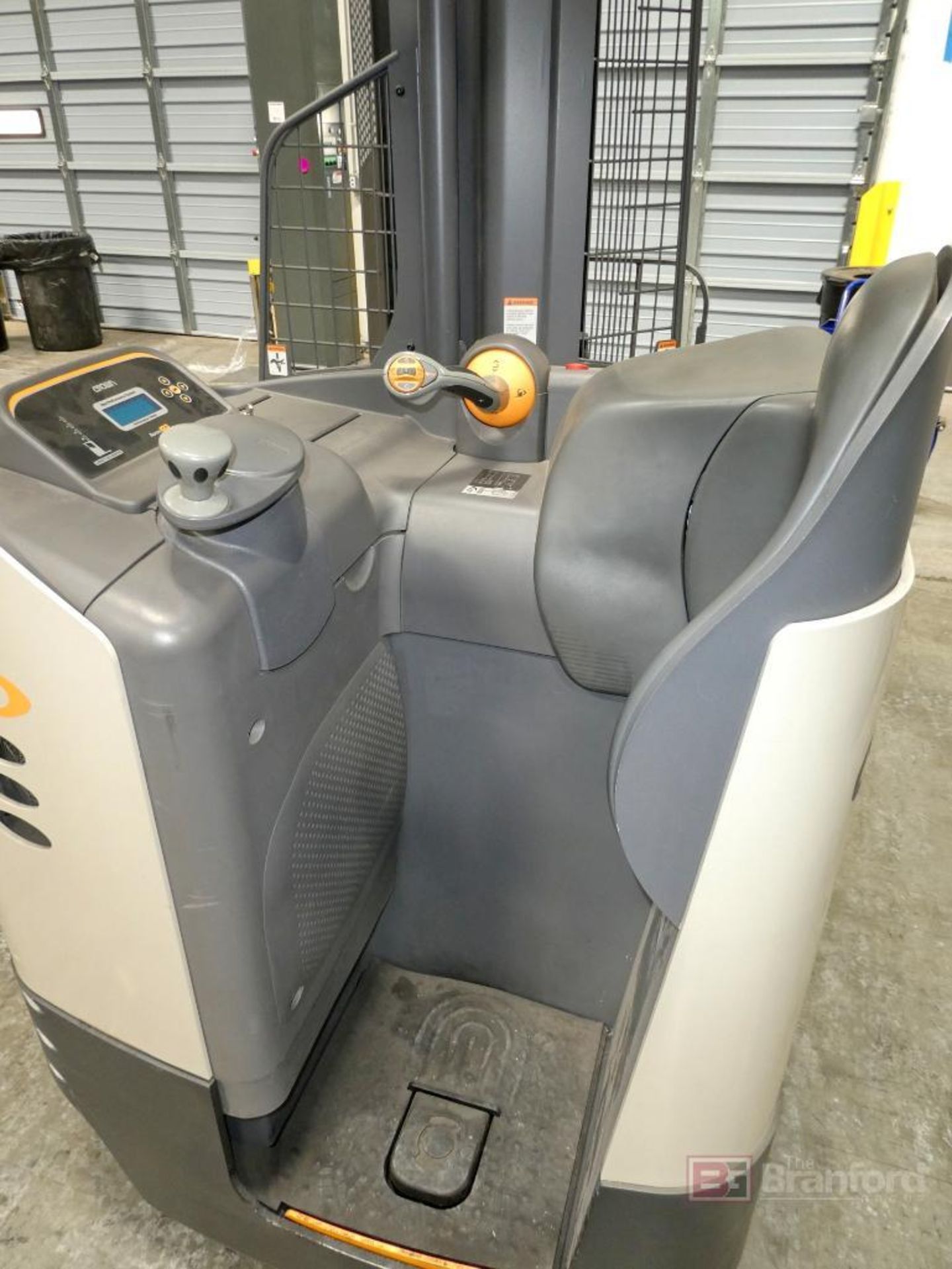 Crown Model RM6025-45, Electric Reach Forklift - Image 4 of 11