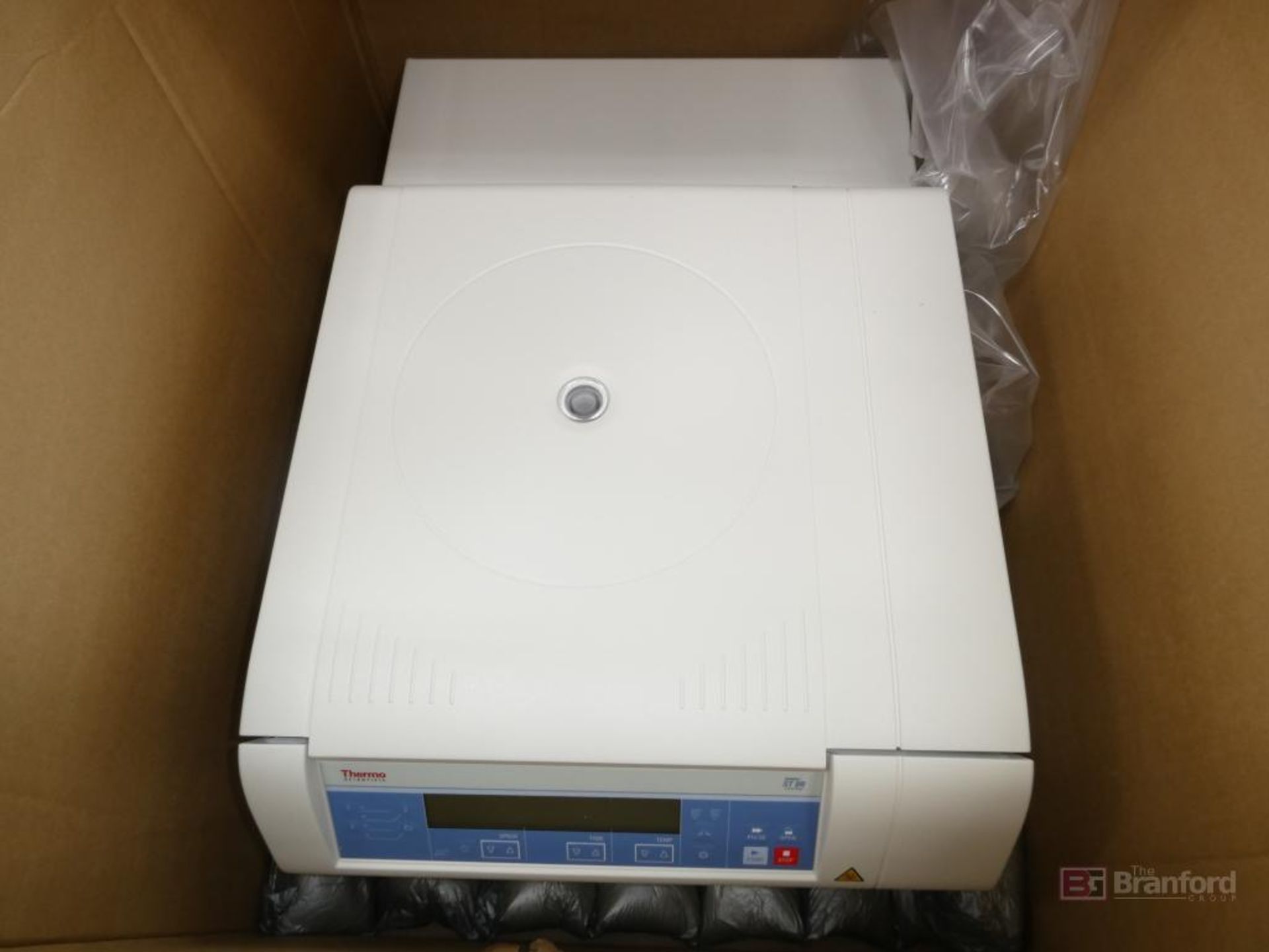 ThermoFisher Scientific Model ST-8R, Centrifuge - Image 2 of 8