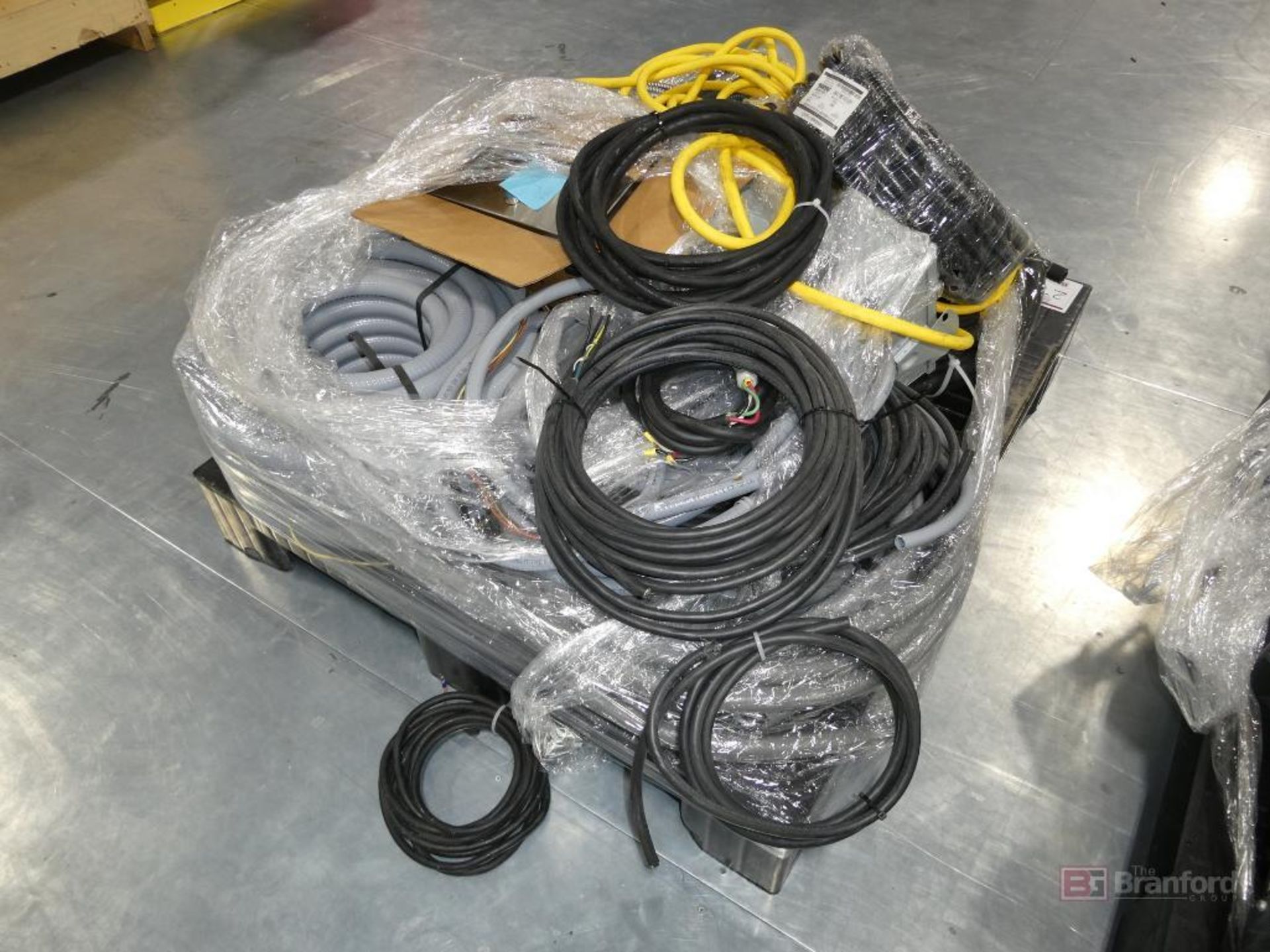 Pallet of misc electrical wiring and cables - Image 3 of 38