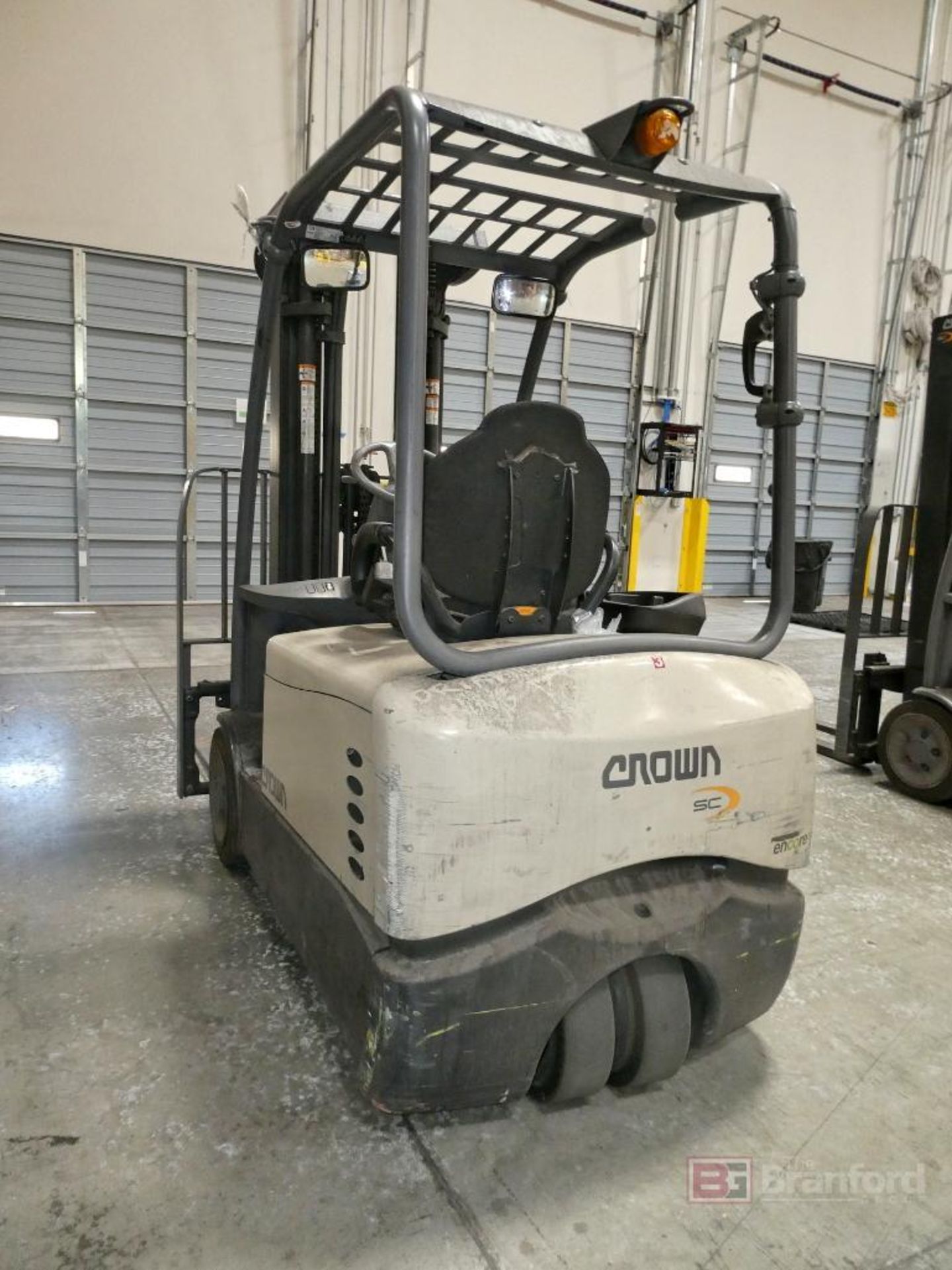 Crown Model SC5245-40, 3 Wheel Electric Fork Truck - Image 3 of 8