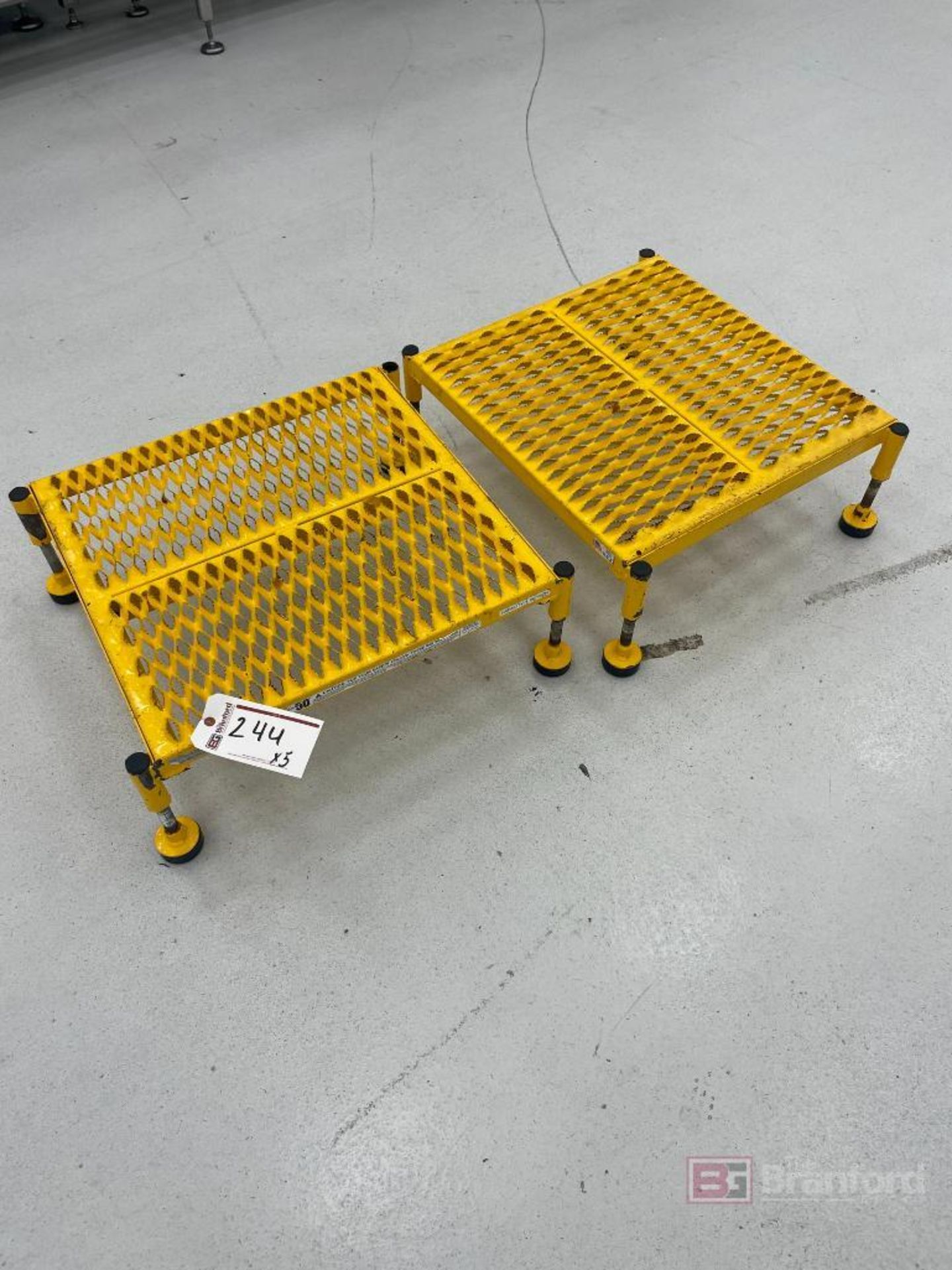 (5) Uline yellow step stools, grated