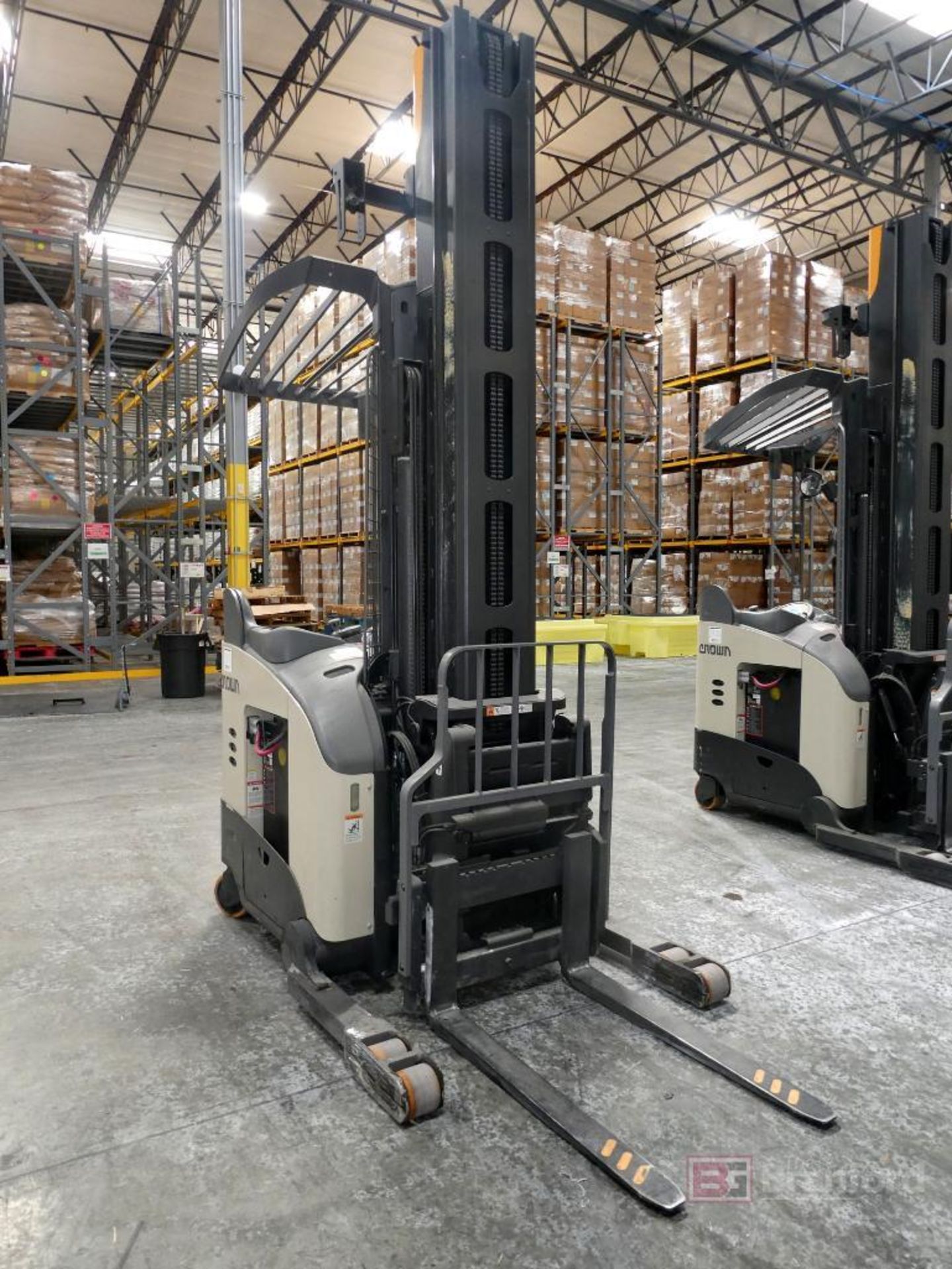 Crown Model RM6025-45, Electric Reach Forklift - Image 2 of 11