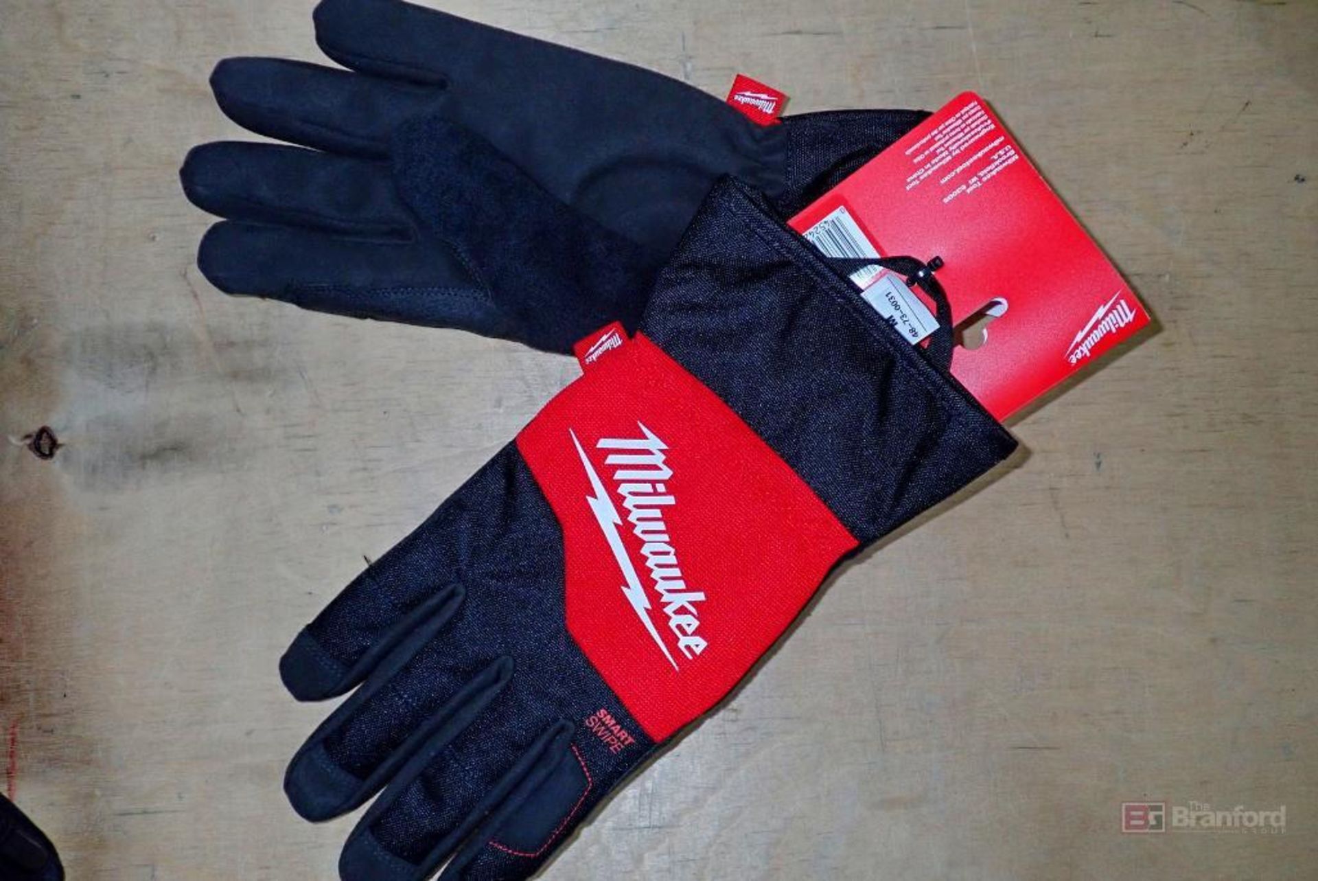 Box Lot of Milwaukee Nitrile Dipped & Winter Performance Gloves - Image 2 of 3