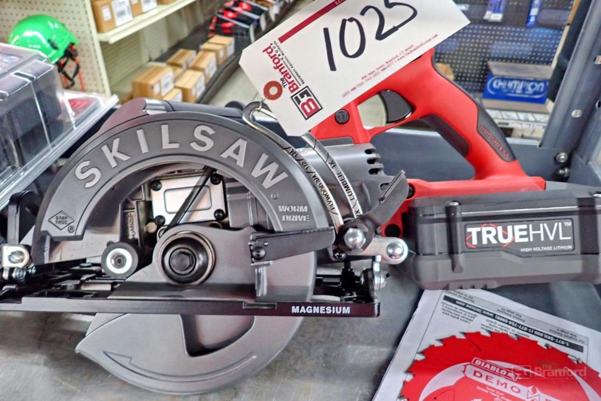 Skil SPTH77M-12 7-1/4" SkilSaw Cordless Worm Drive Saw - Image 2 of 5