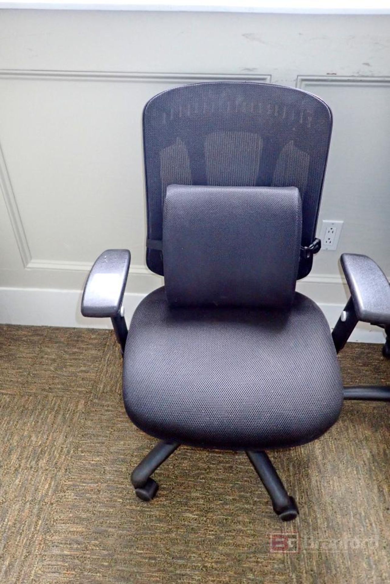 (2) Swivel Based Pneumatic Office Chairs - Bild 2 aus 3