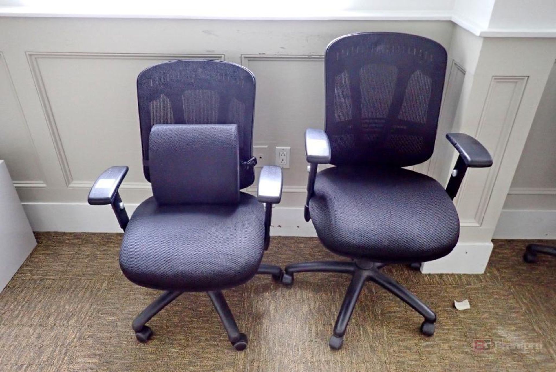 (2) Swivel Based Pneumatic Office Chairs